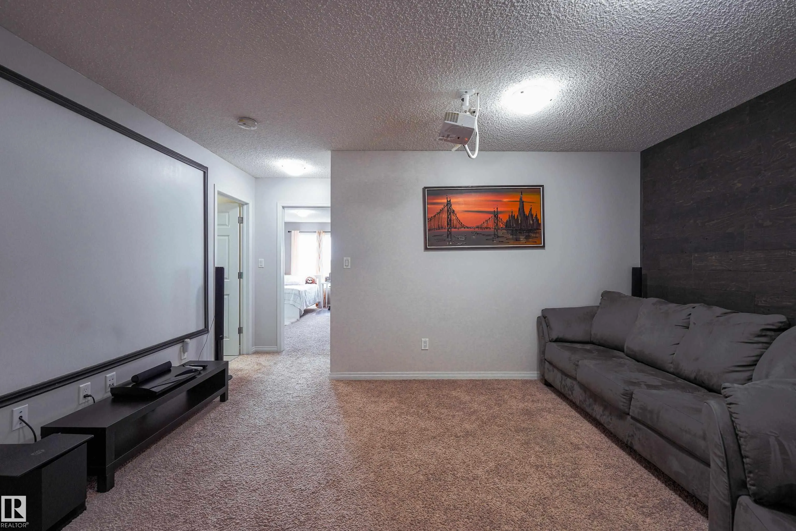 5431 CRABAPPLE Loop