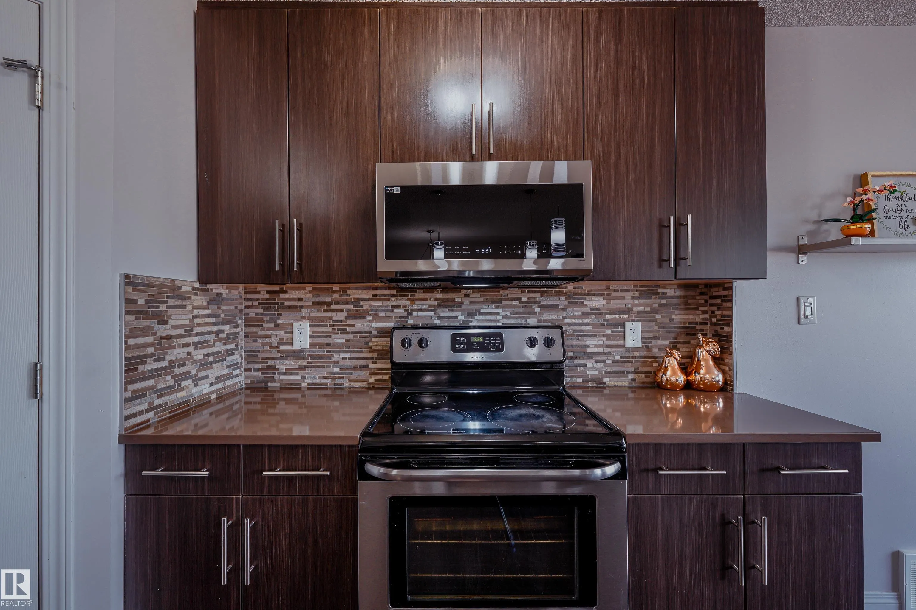 5431 CRABAPPLE Loop