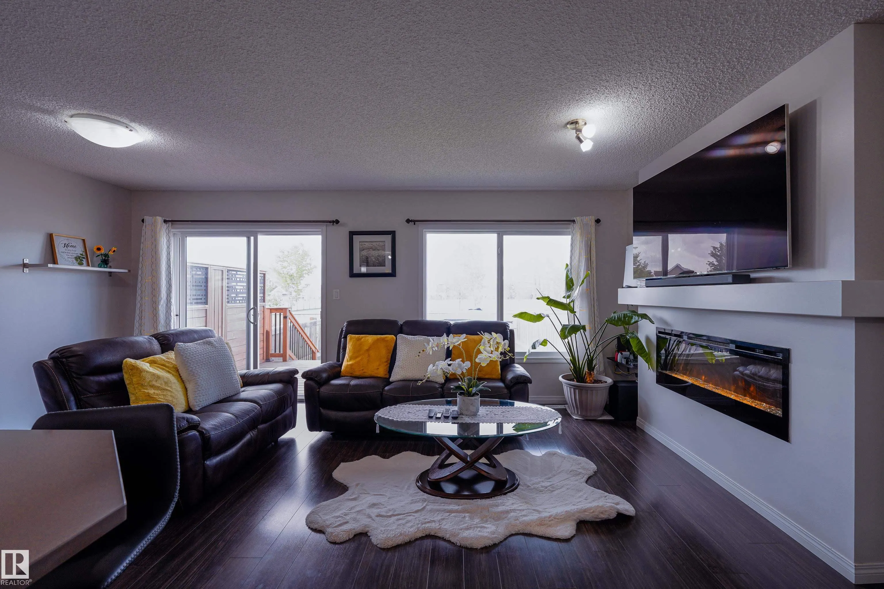 5431 CRABAPPLE Loop