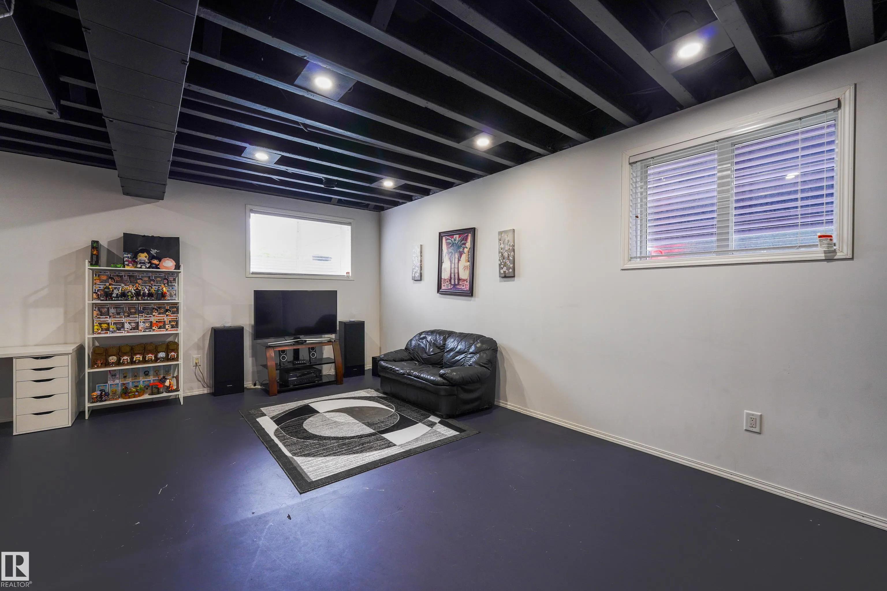 5431 CRABAPPLE Loop