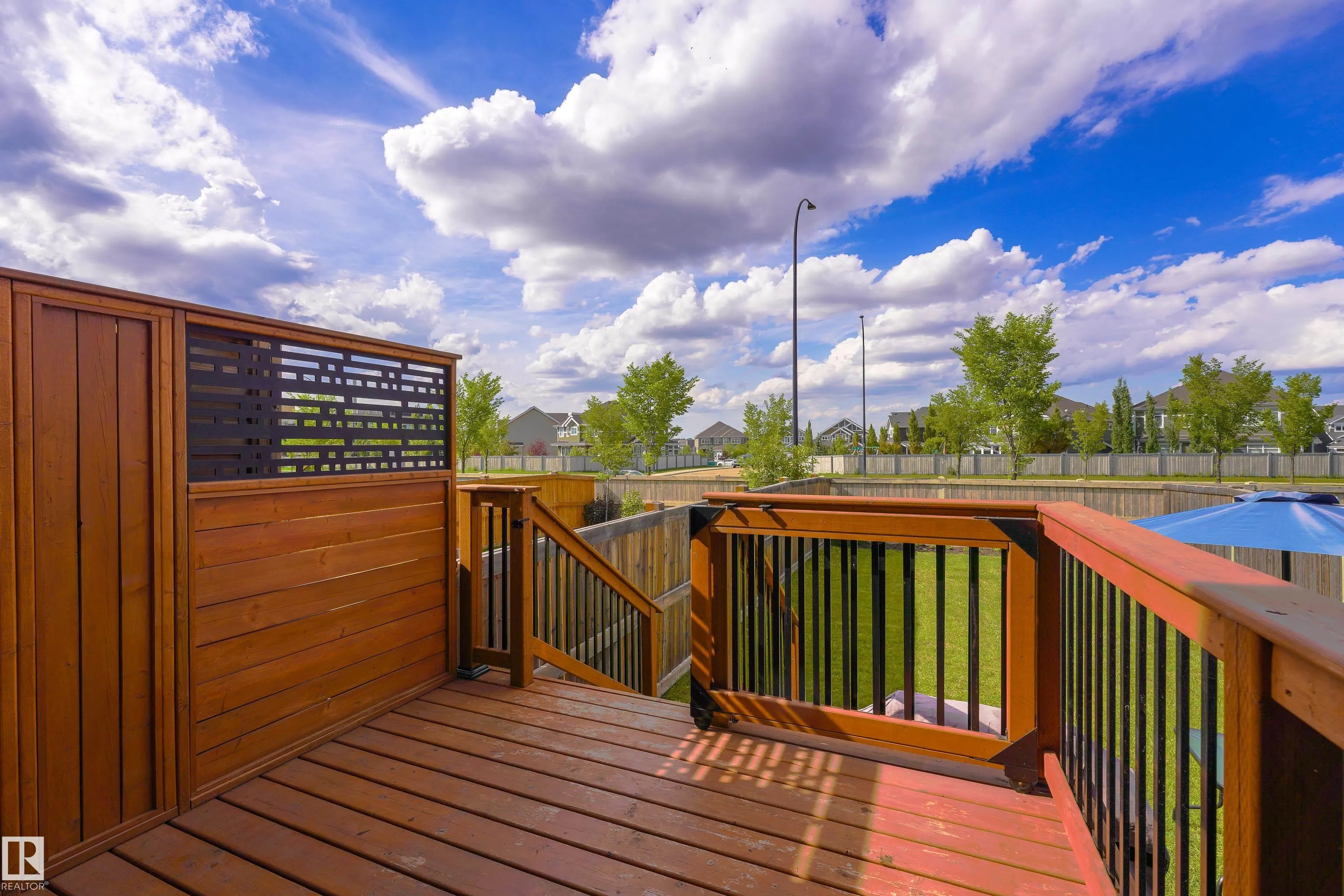 5431 CRABAPPLE Loop