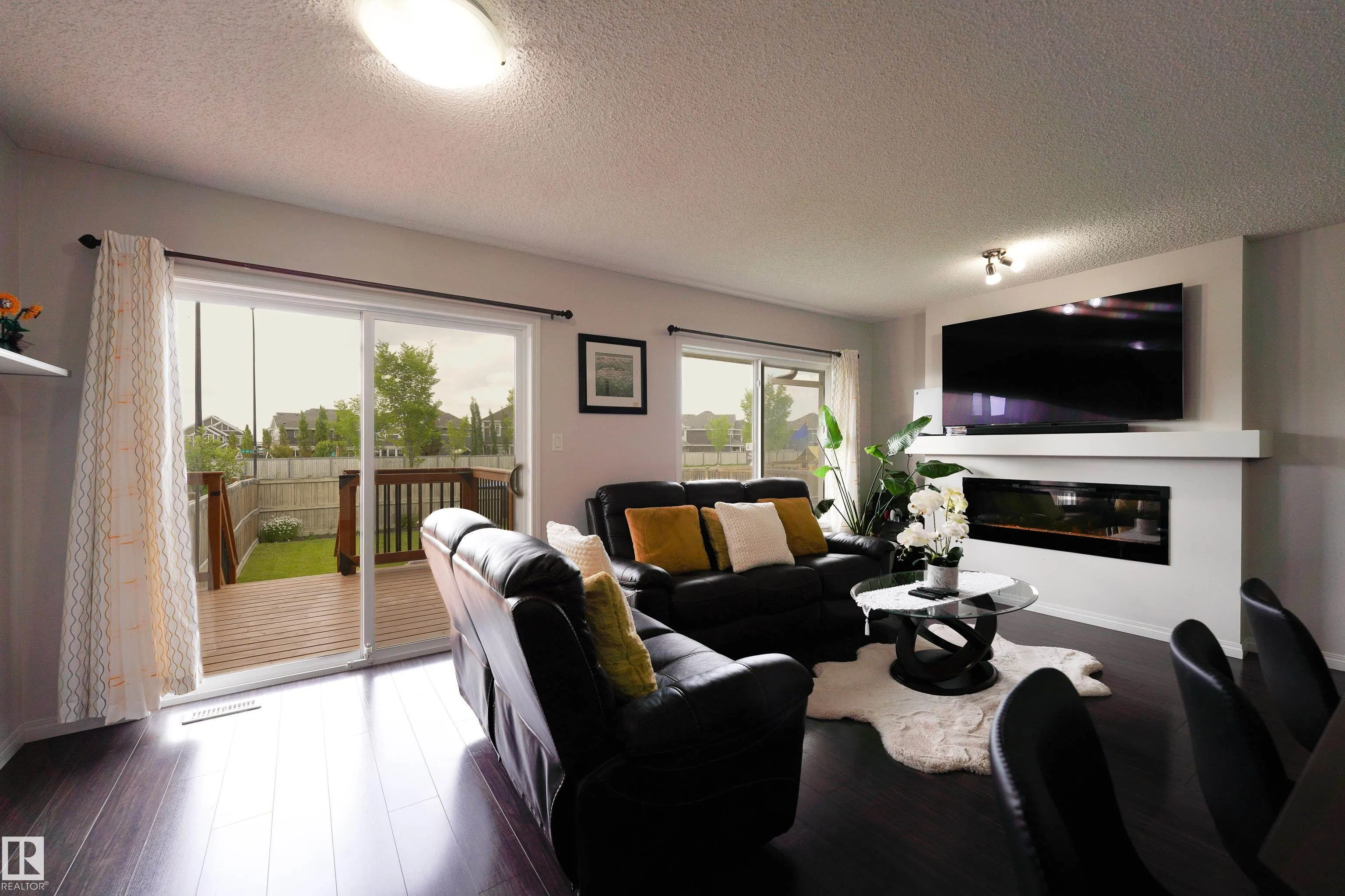 5431 CRABAPPLE Loop