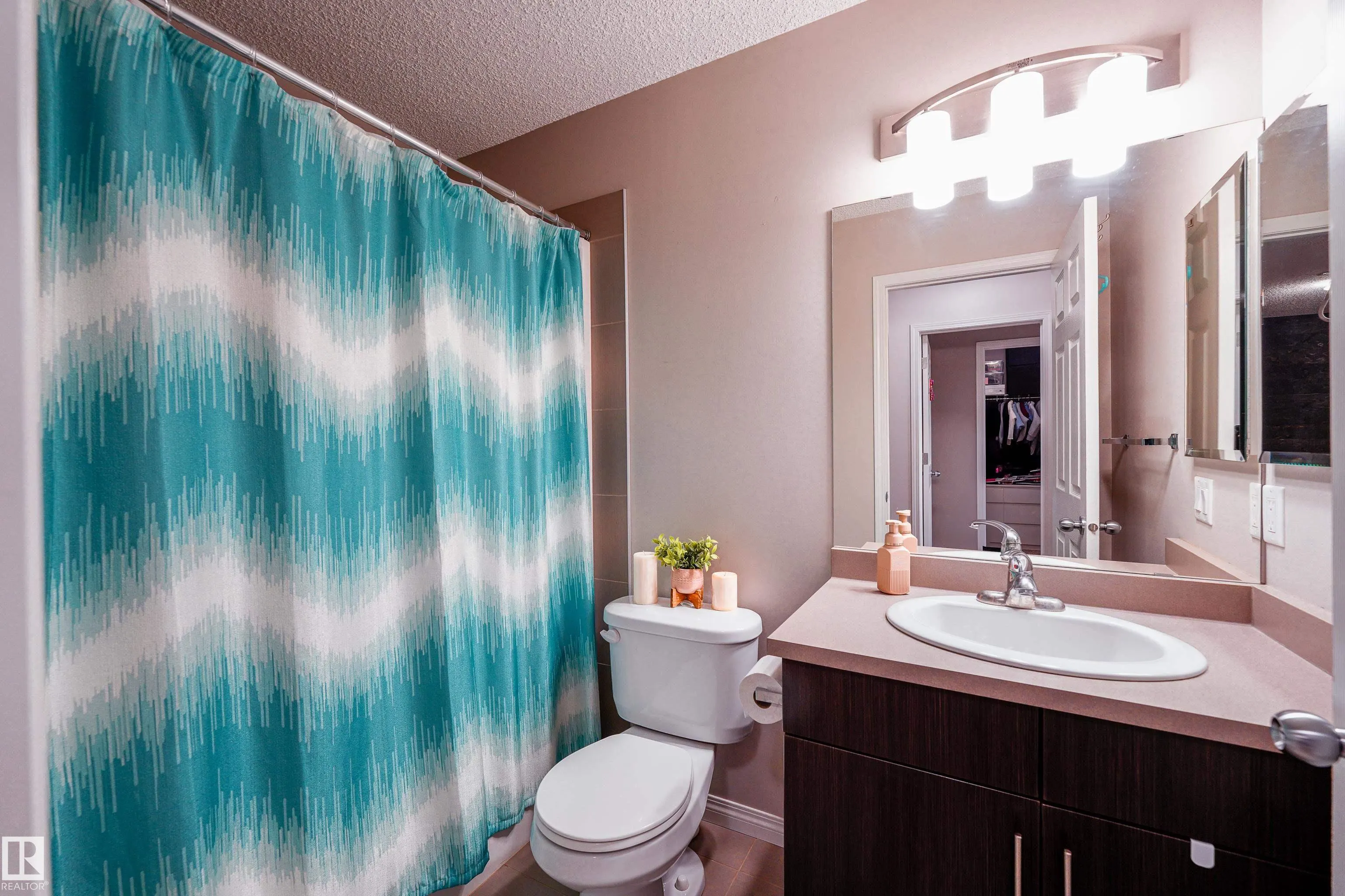 5431 CRABAPPLE Loop