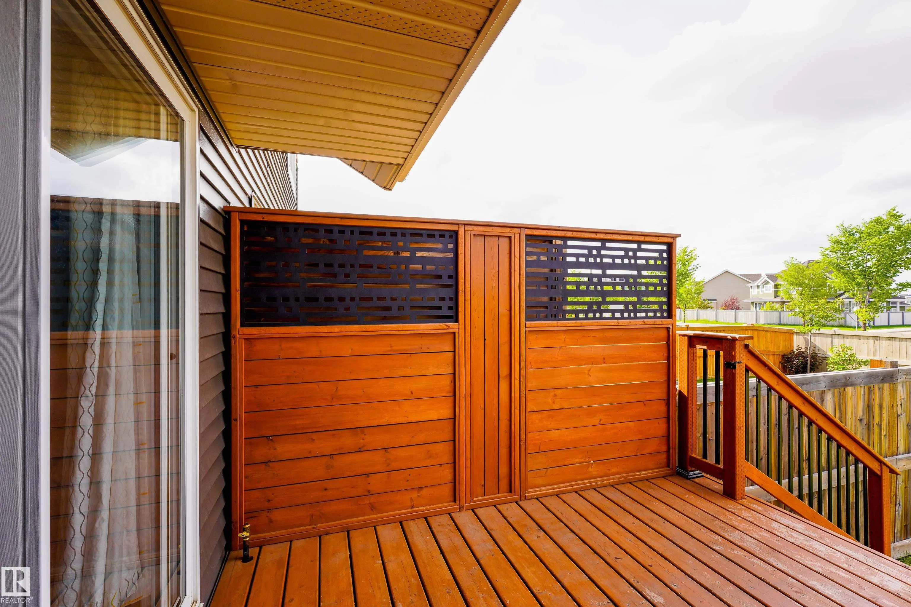 5431 CRABAPPLE Loop
