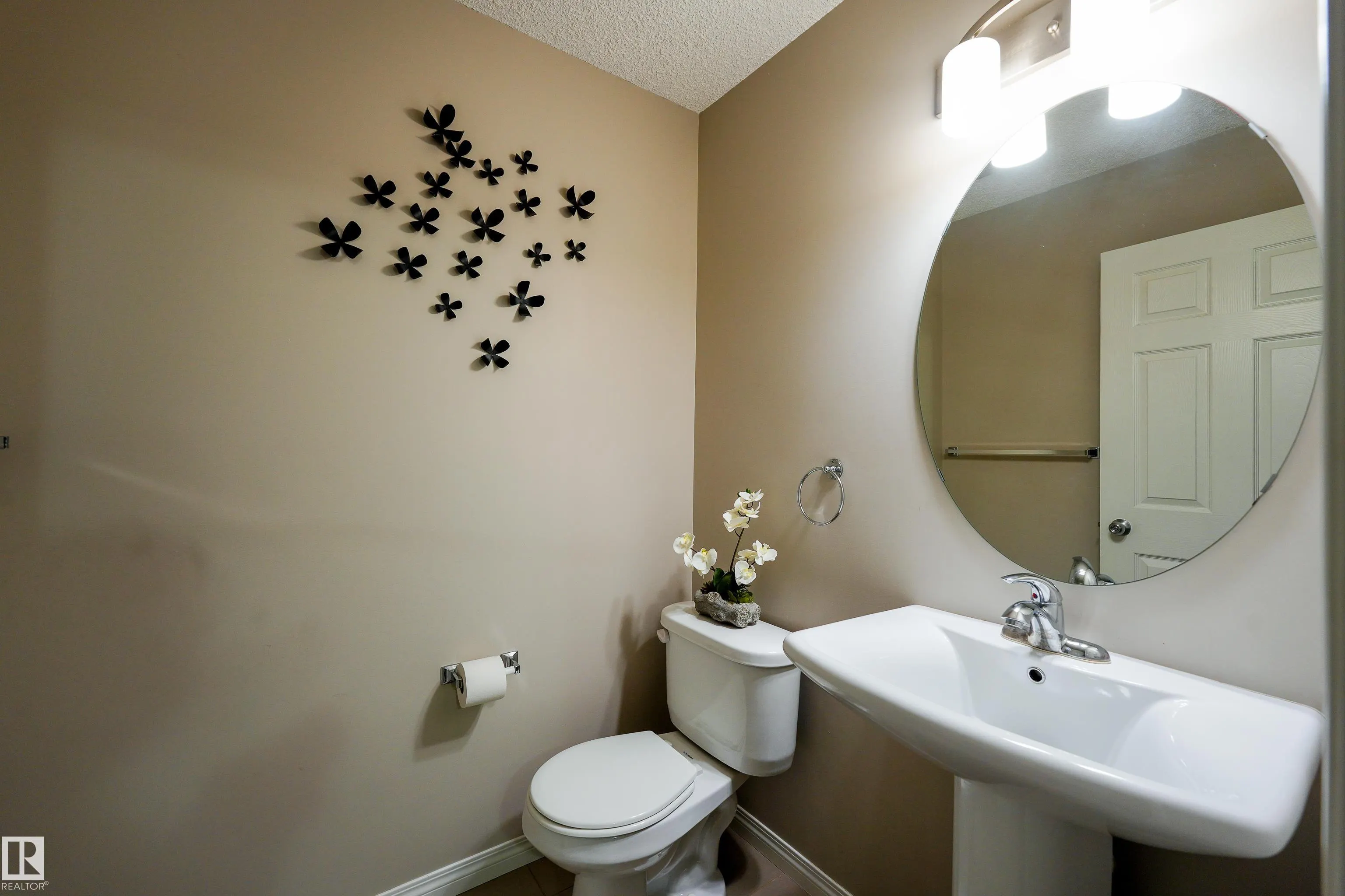 5431 CRABAPPLE Loop