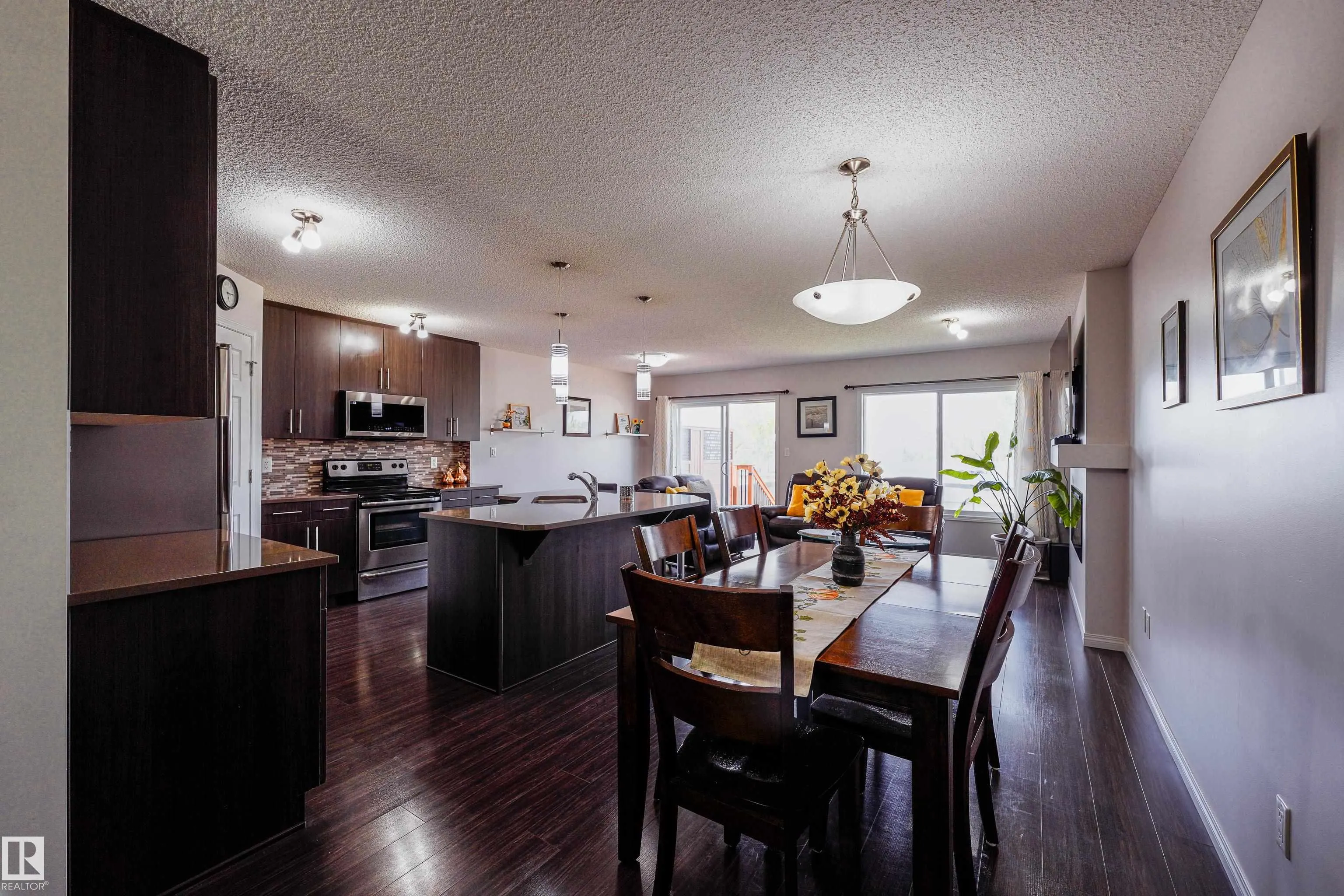 5431 CRABAPPLE Loop