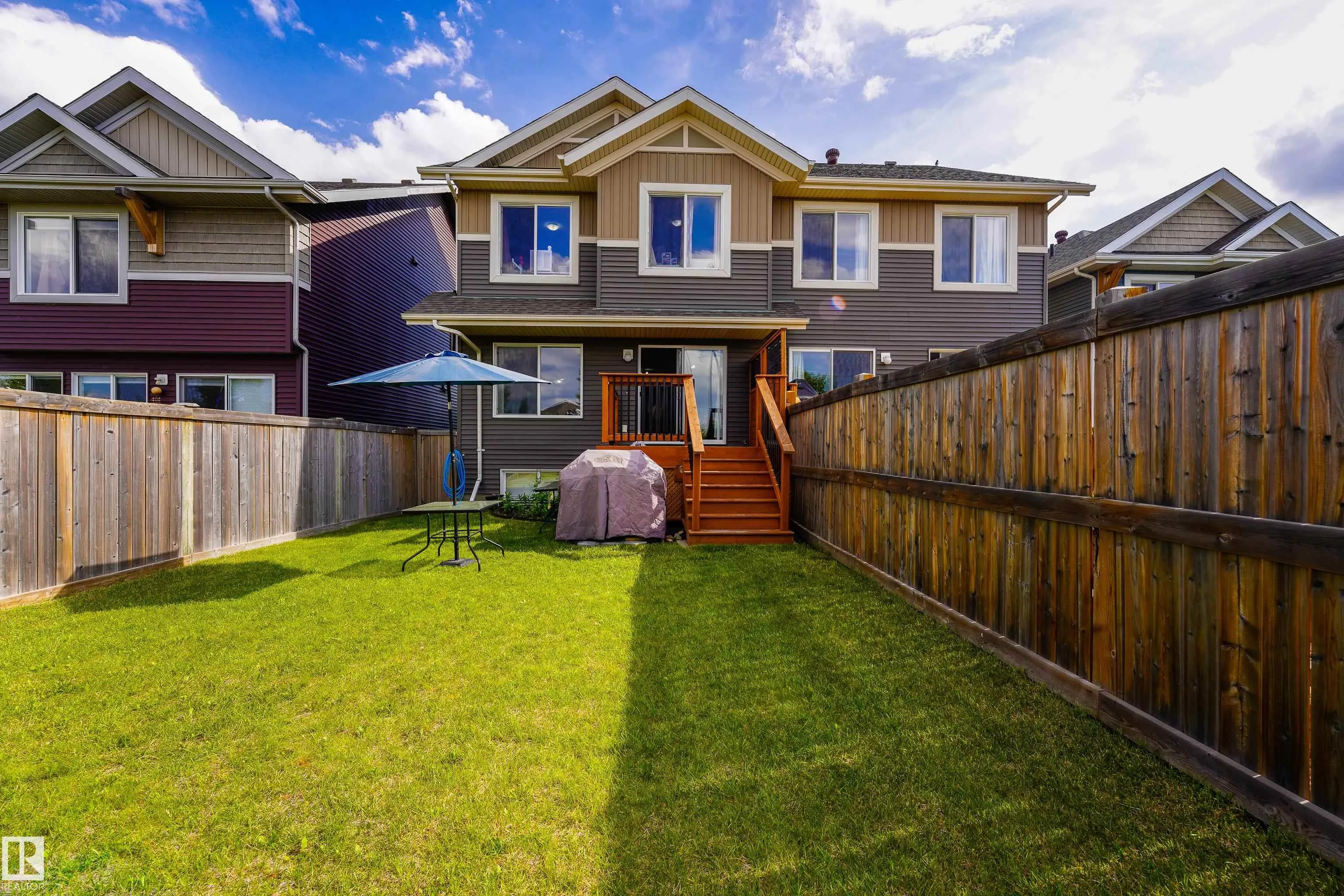 5431 CRABAPPLE Loop