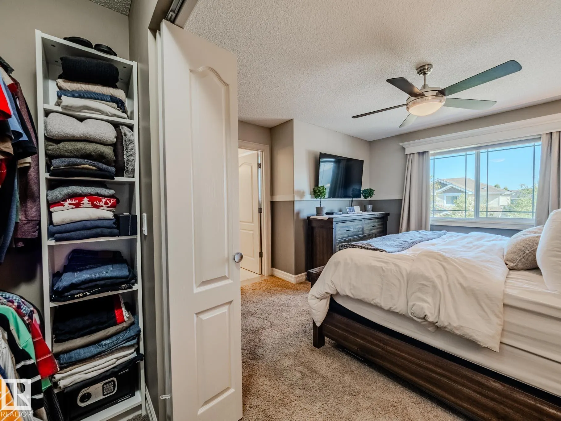 2317 CASSELMAN Crescent