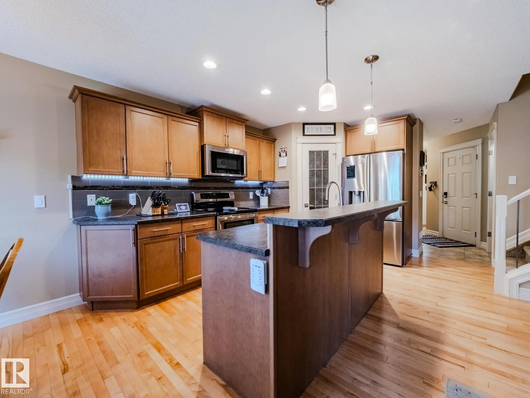 2317 CASSELMAN Crescent