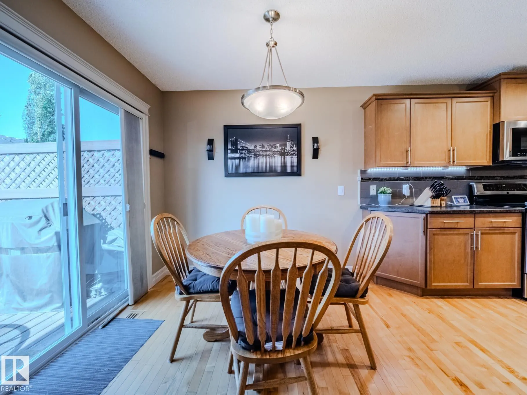 2317 CASSELMAN Crescent