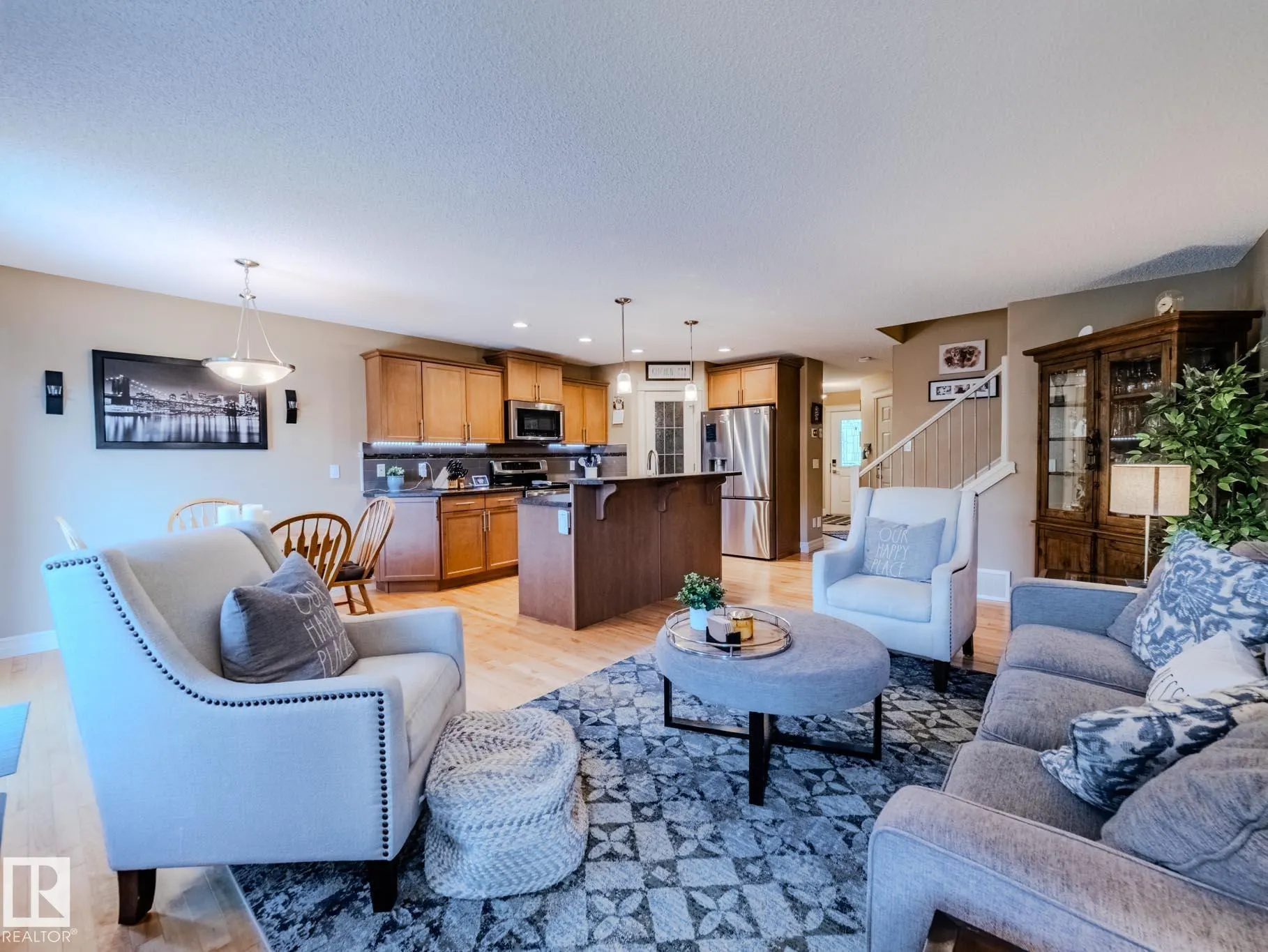 2317 CASSELMAN Crescent