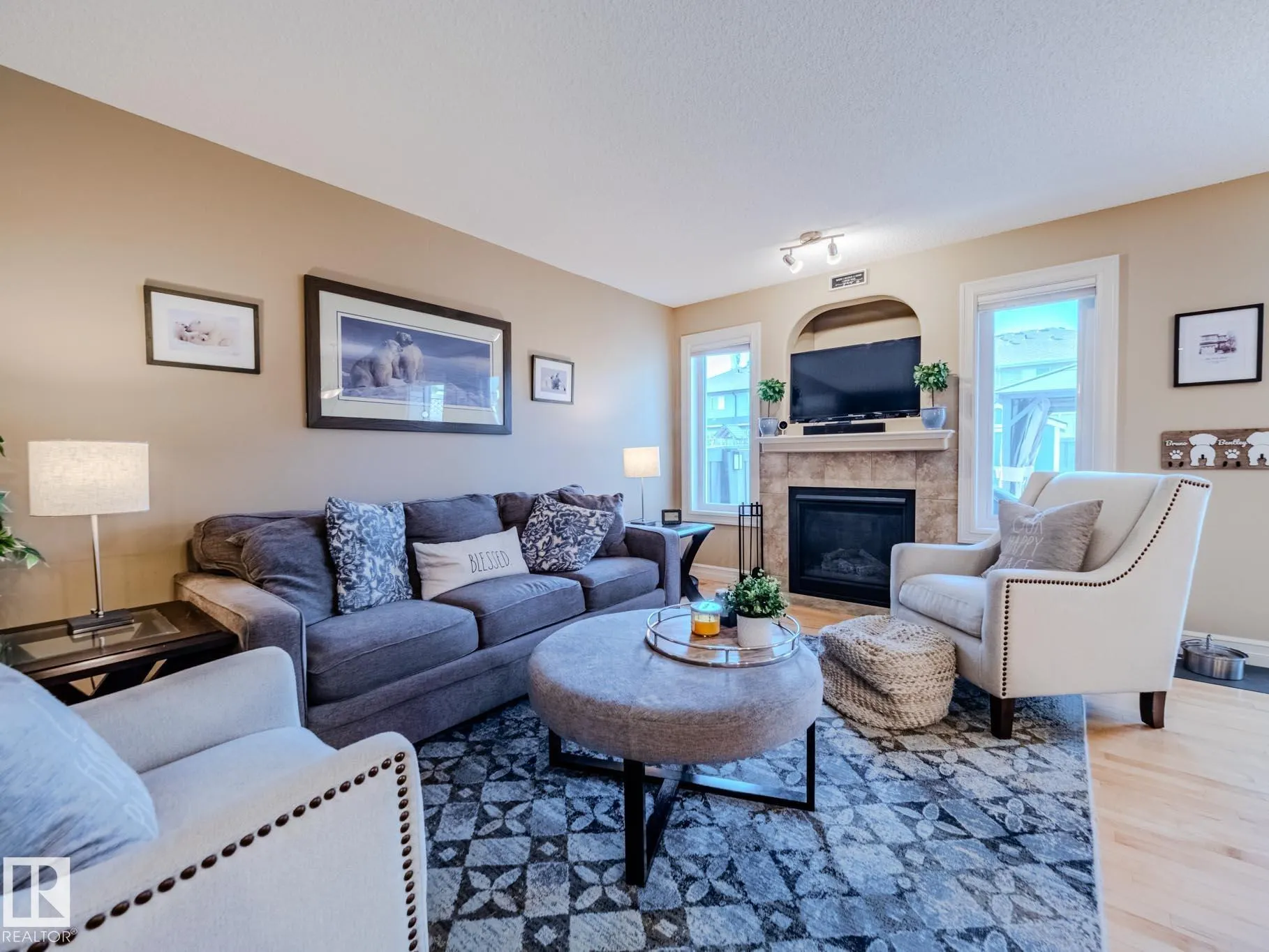 2317 CASSELMAN Crescent