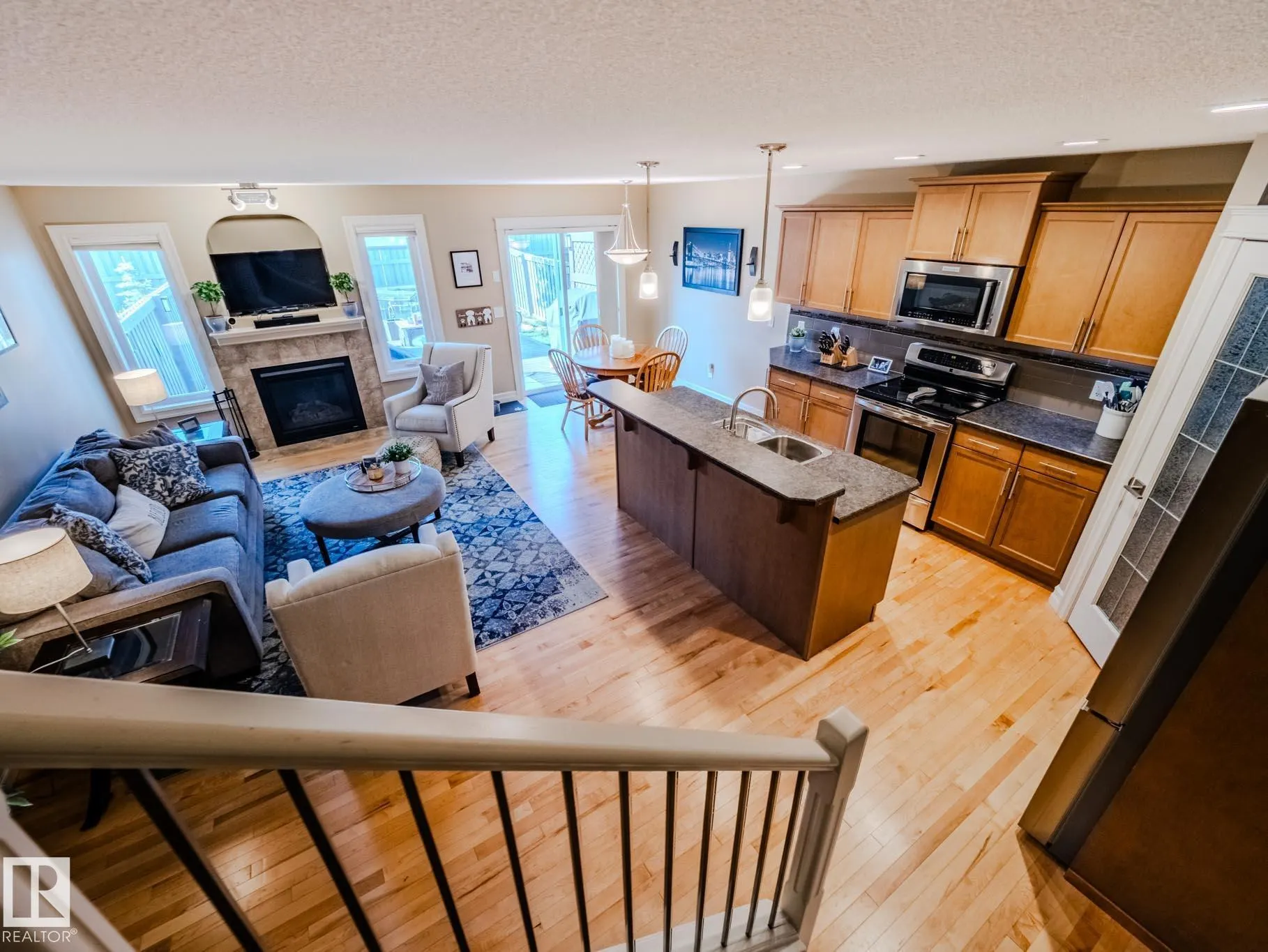 2317 CASSELMAN Crescent