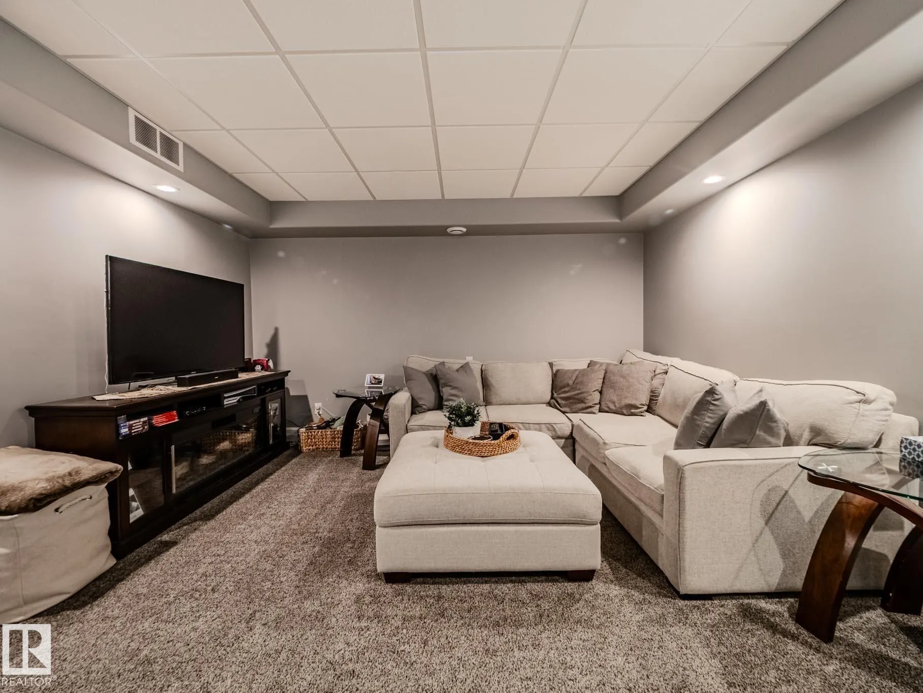 2317 CASSELMAN Crescent