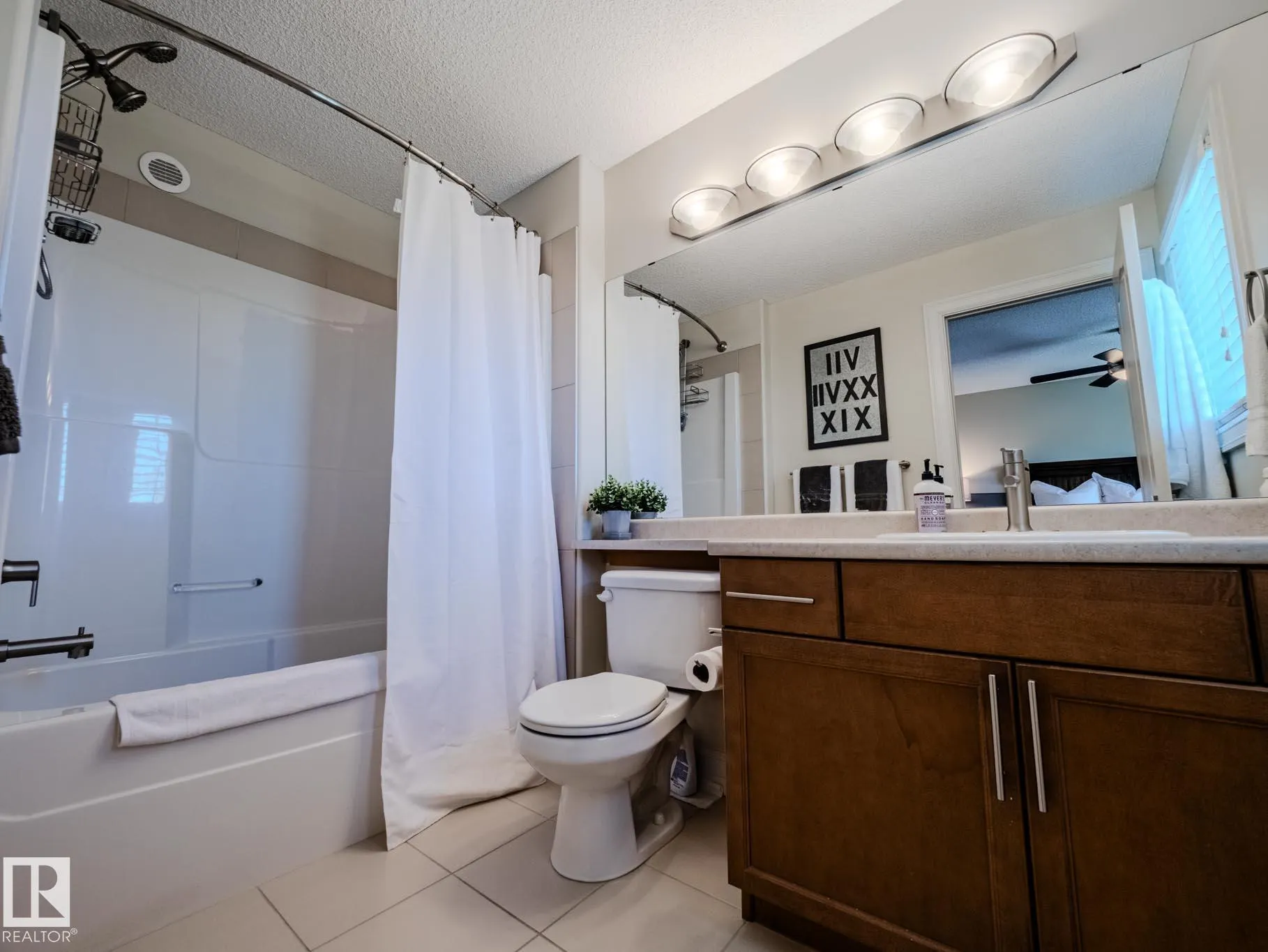 2317 CASSELMAN Crescent