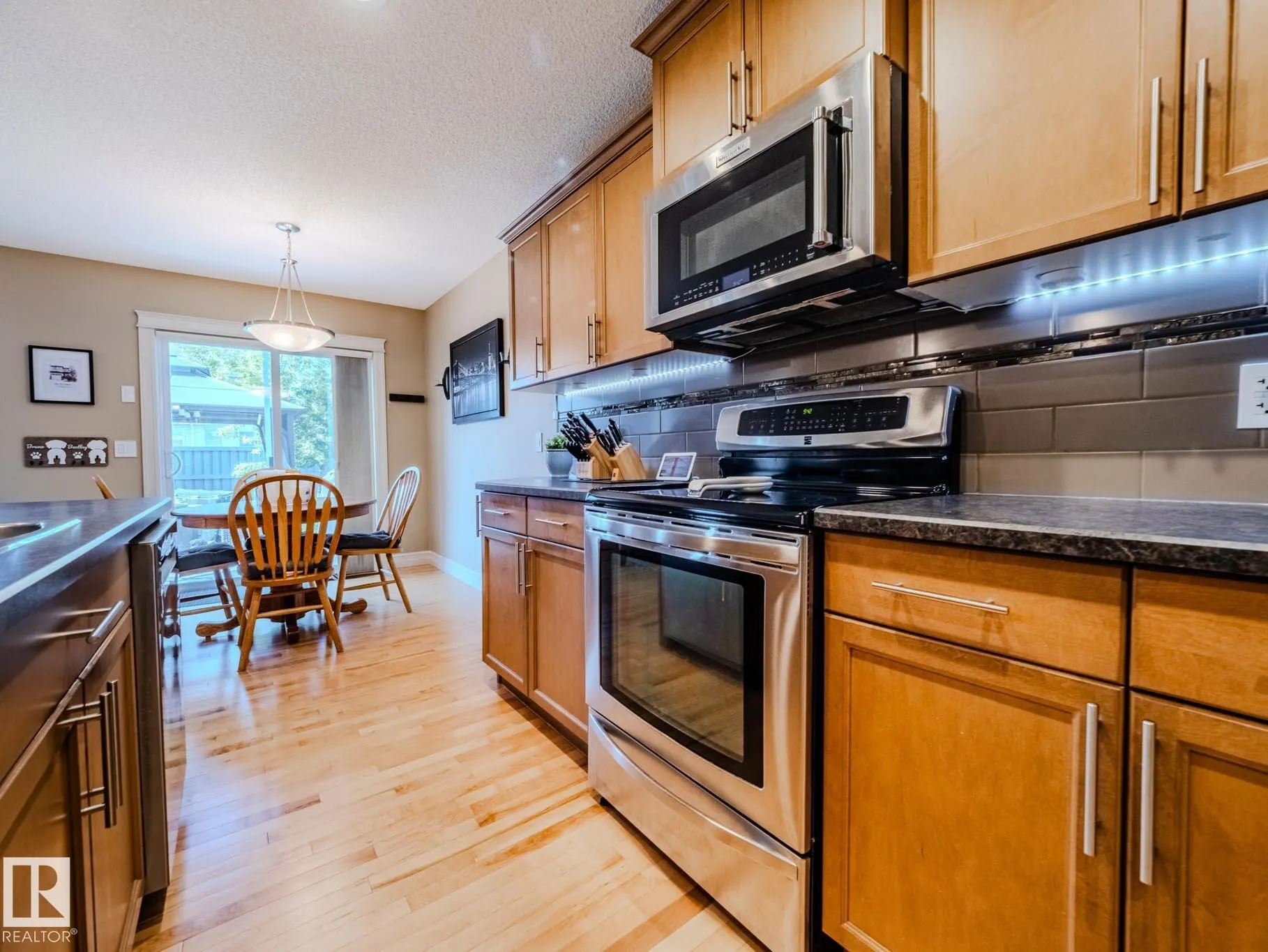2317 CASSELMAN Crescent
