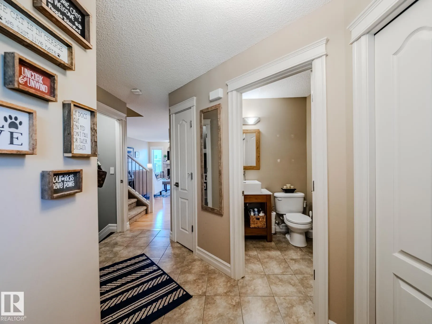 2317 CASSELMAN Crescent