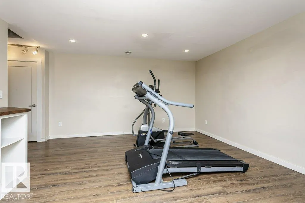 424 CHAPPELLE Drive