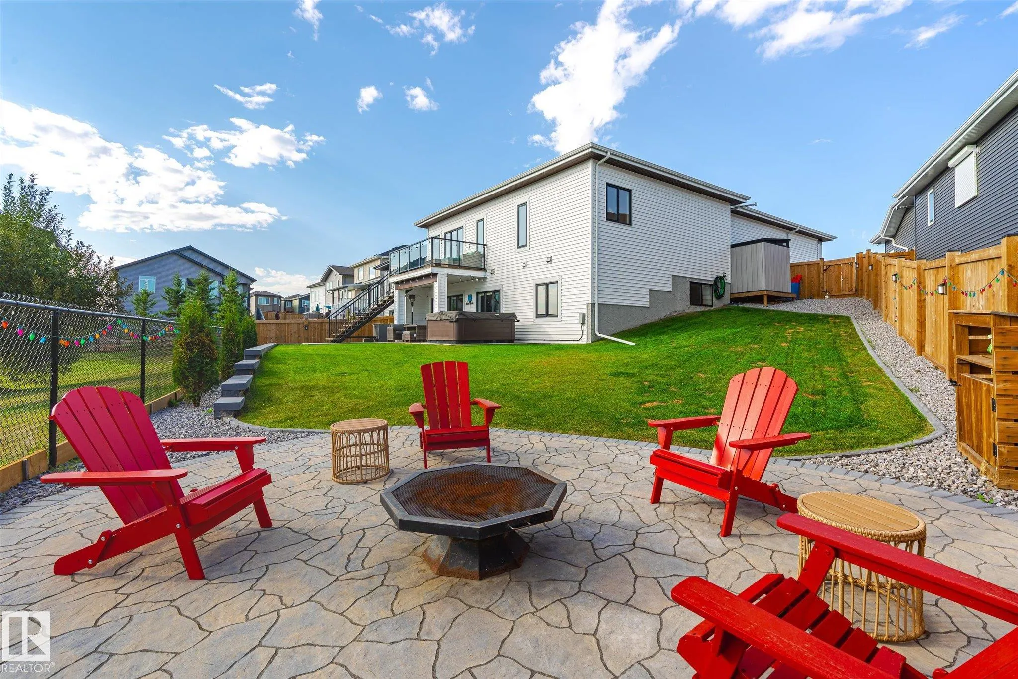 46 HUMMINGBIRD Crescent