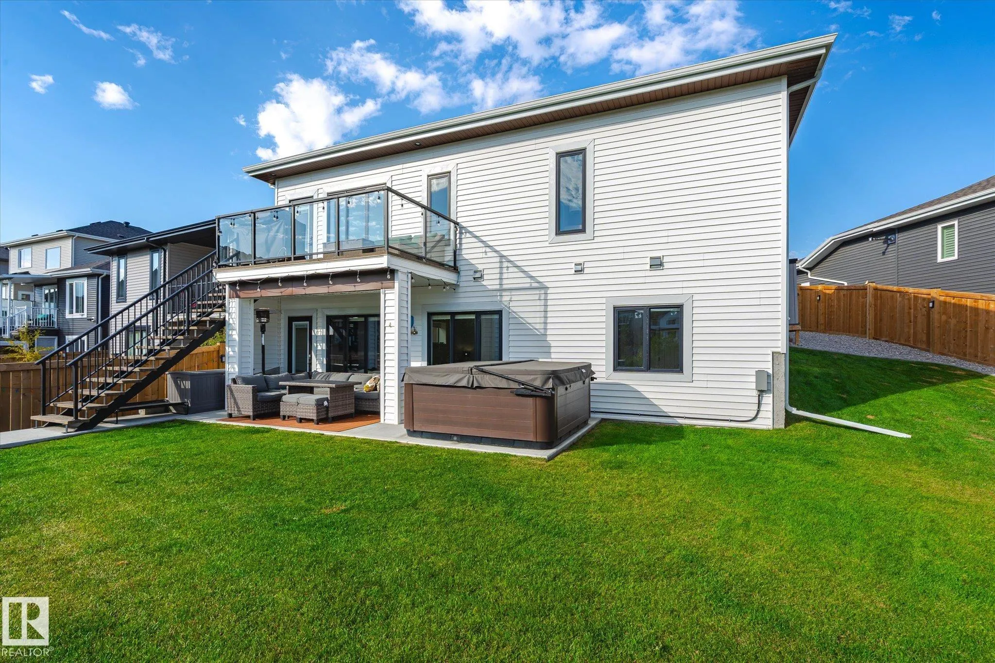 46 HUMMINGBIRD Crescent