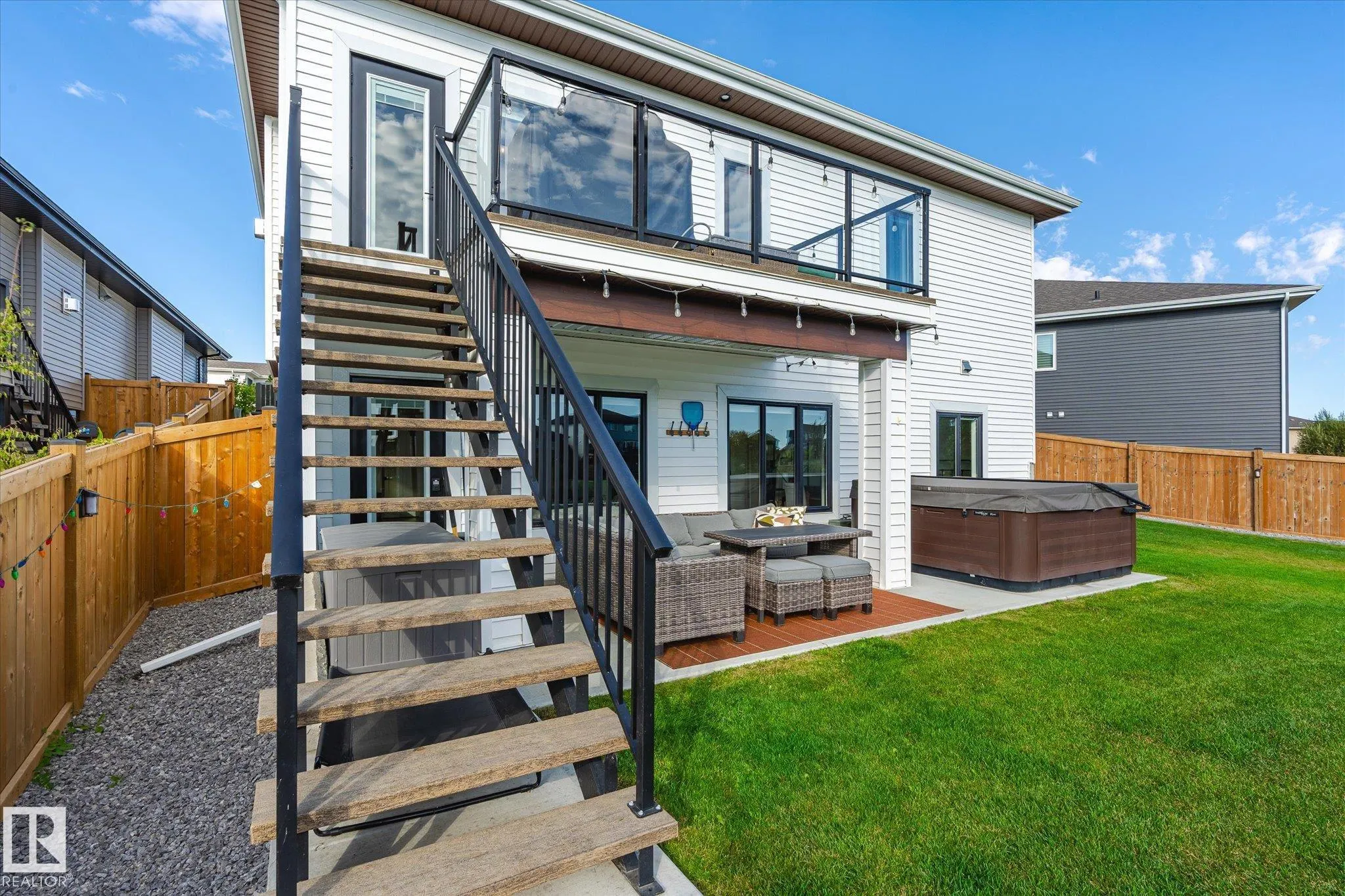 46 HUMMINGBIRD Crescent