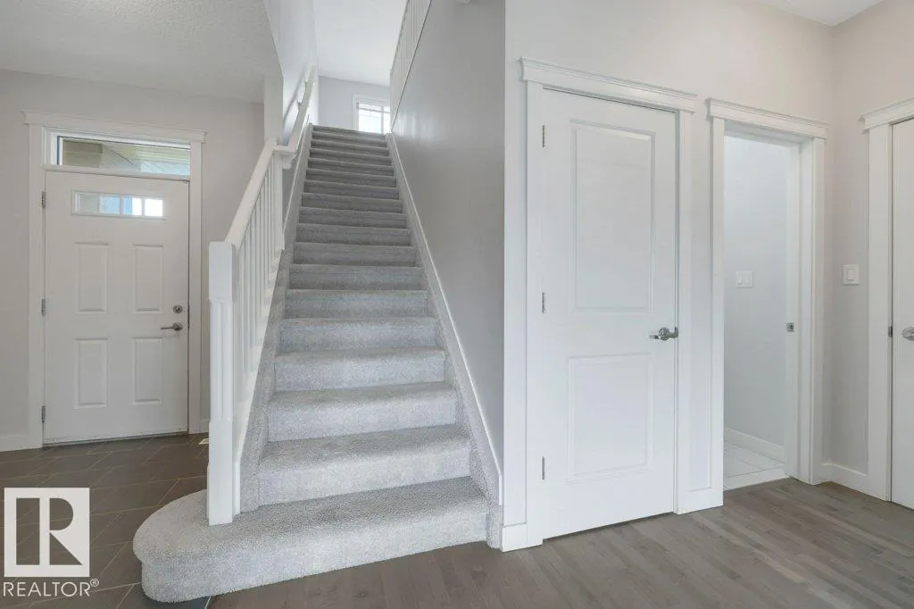 198 MEADOWVIEW Drive