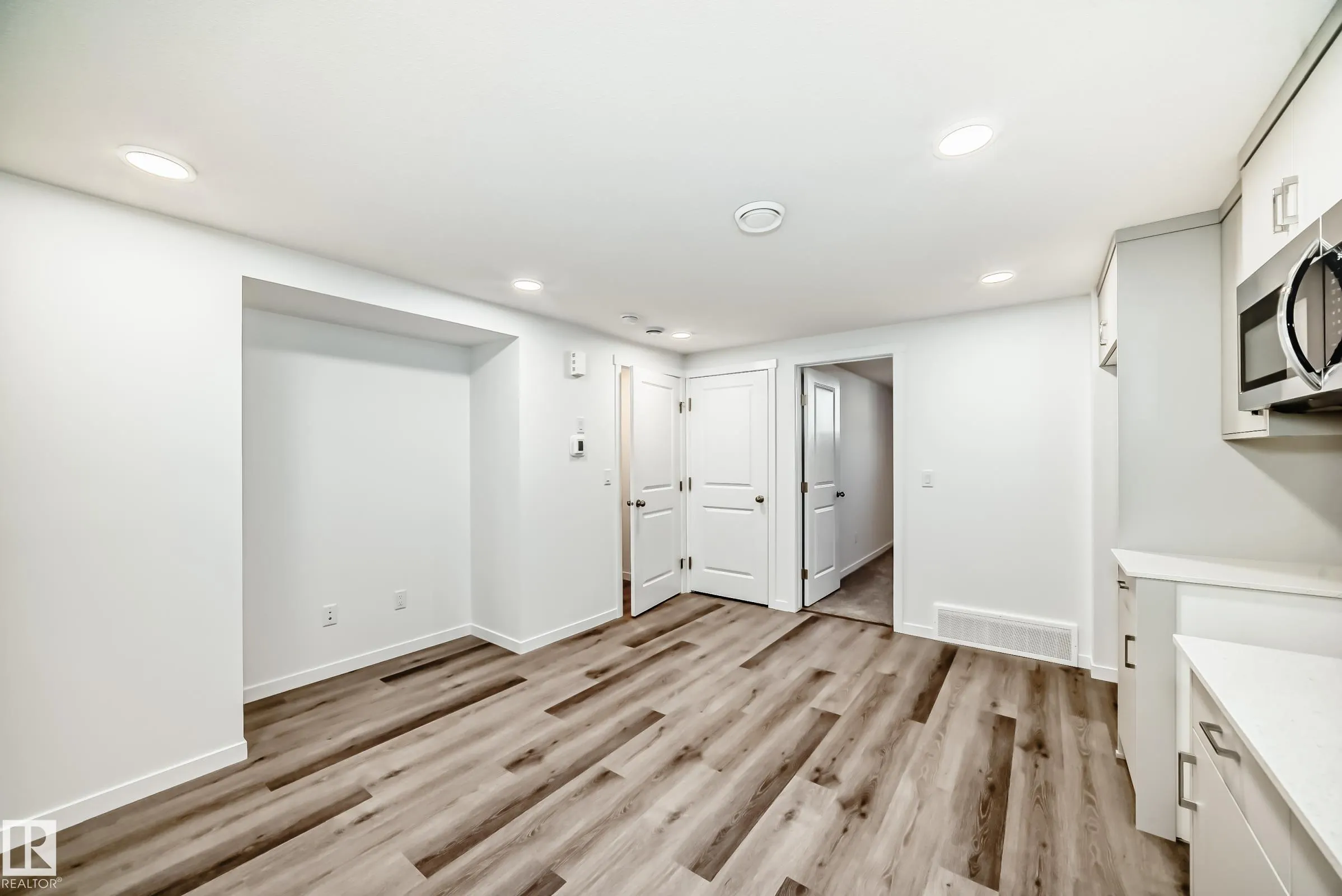 3965 Wren Loop