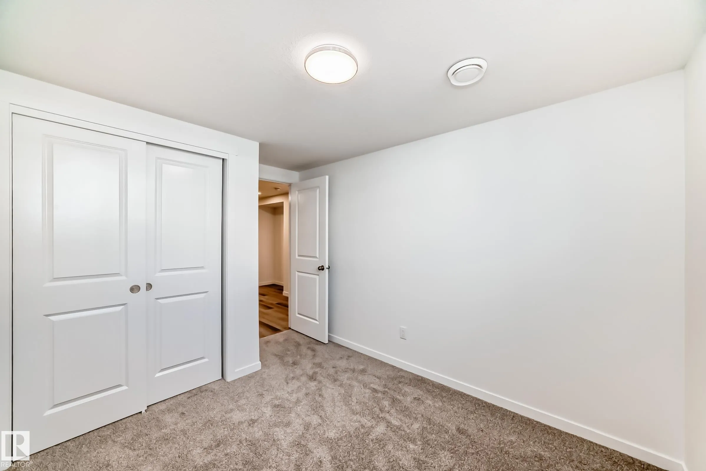 3965 Wren Loop