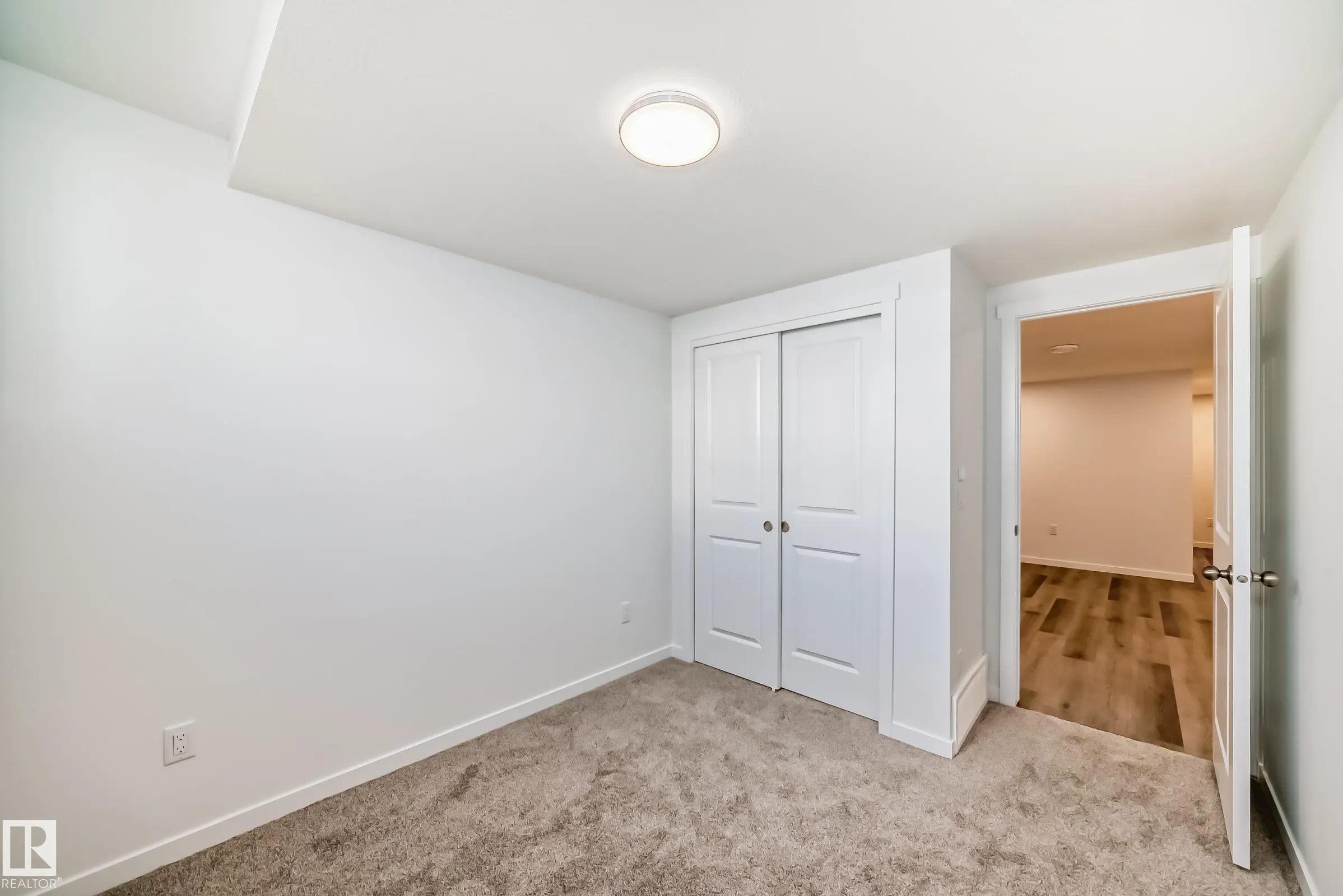 3965 Wren Loop