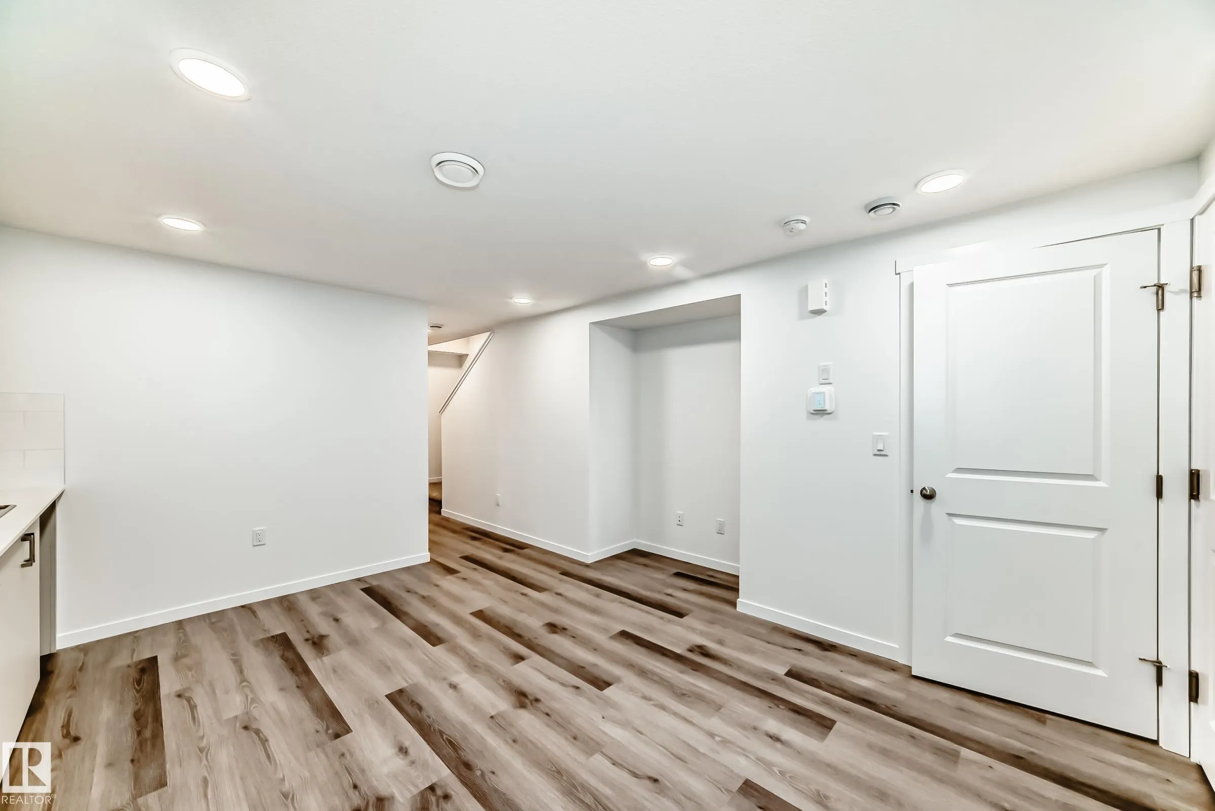 3965 Wren Loop