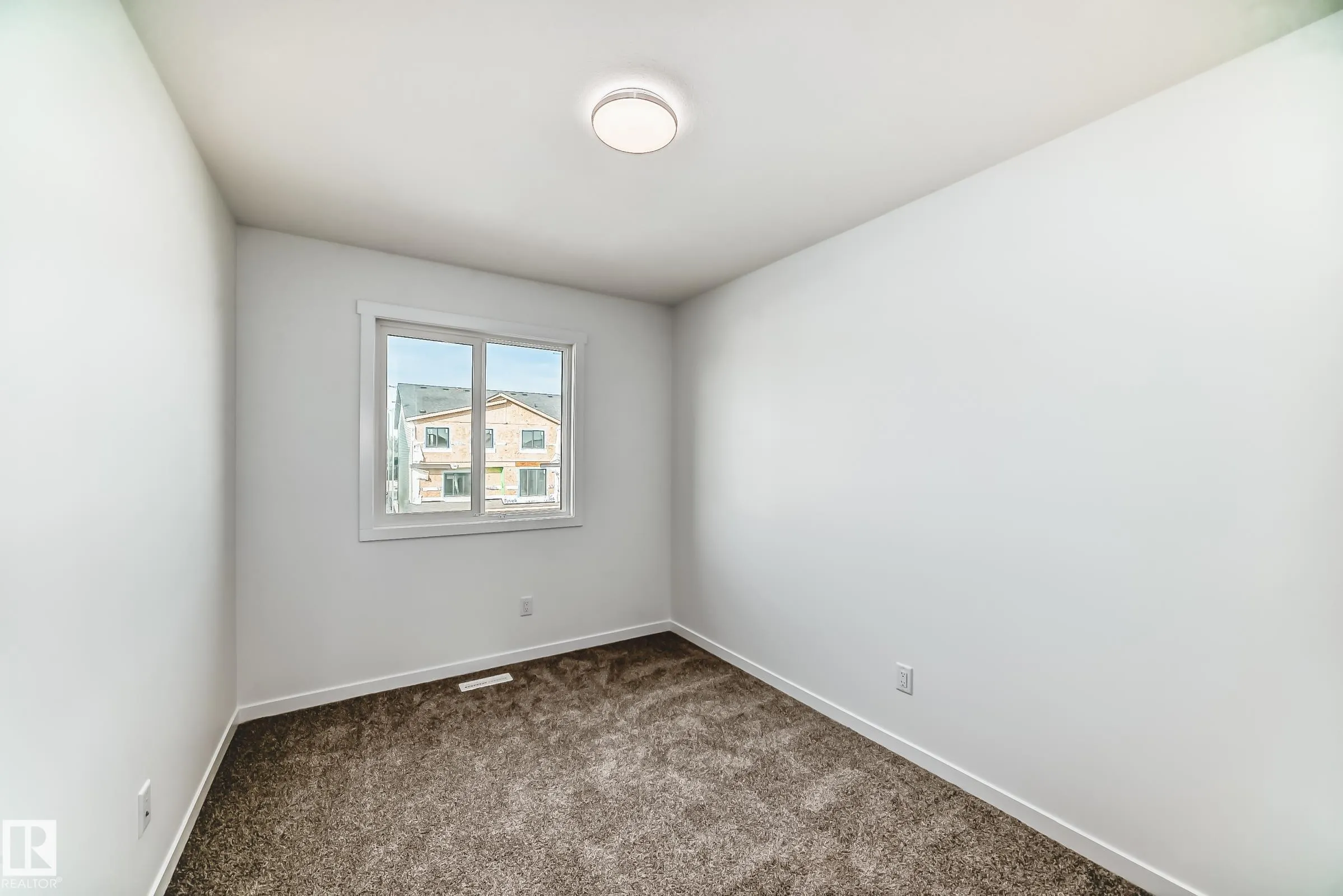 3965 Wren Loop