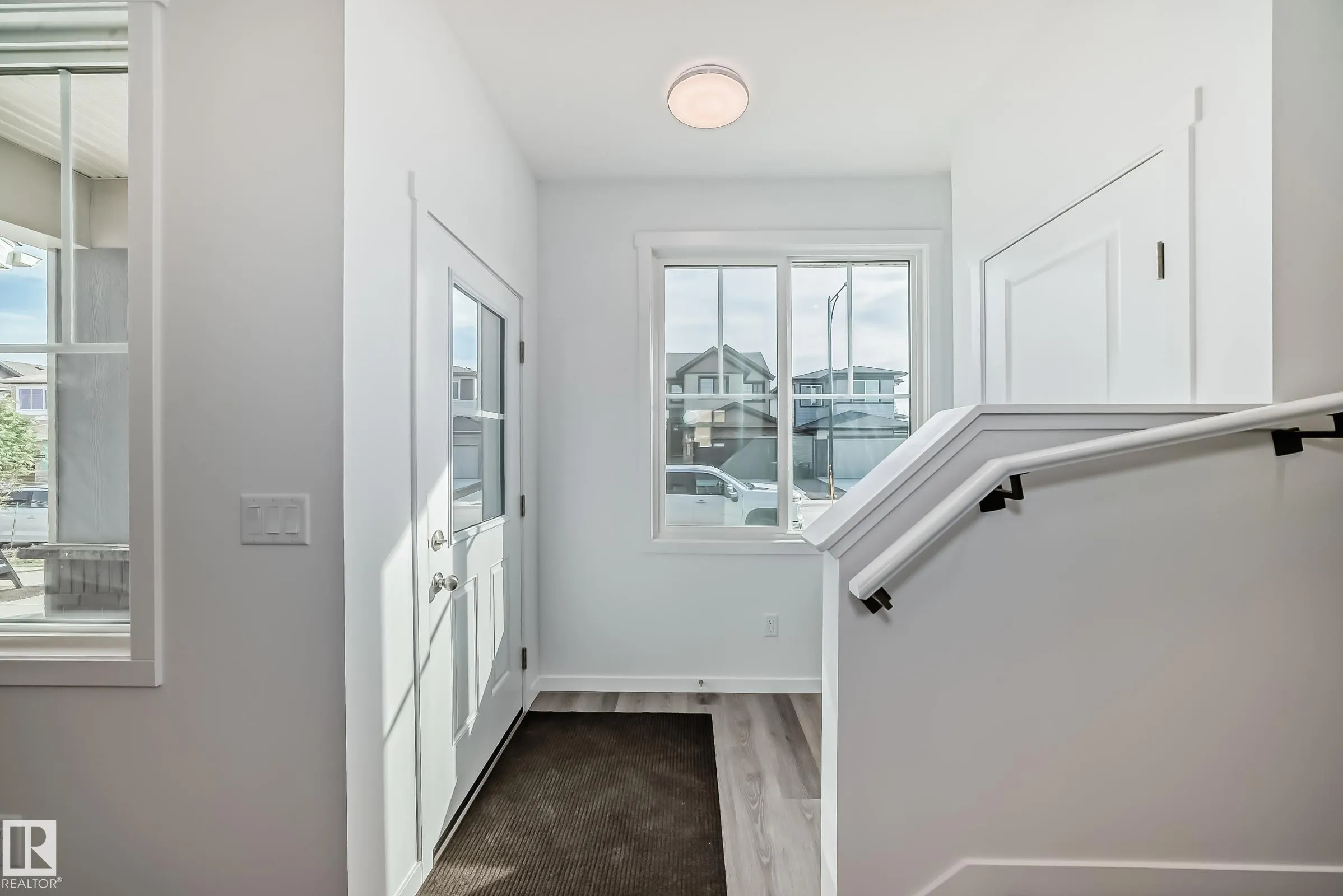 3965 Wren Loop