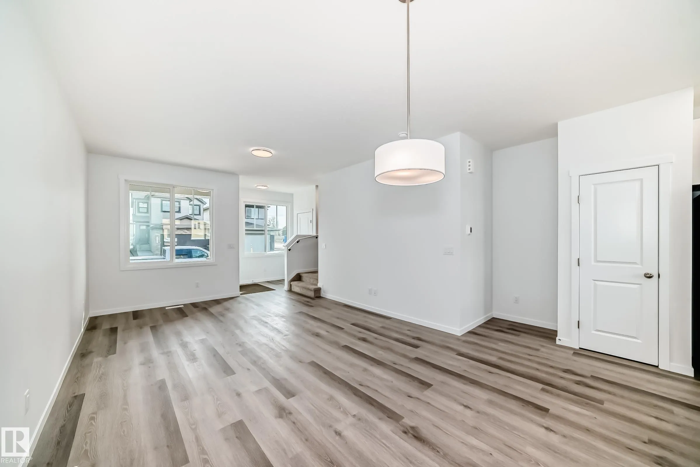 3965 Wren Loop