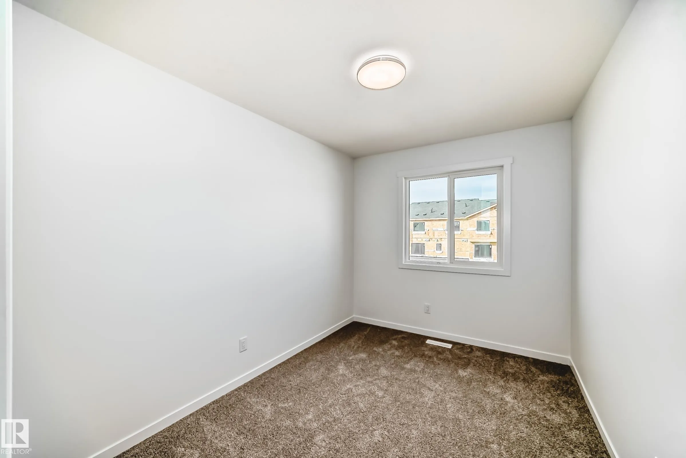 3965 Wren Loop