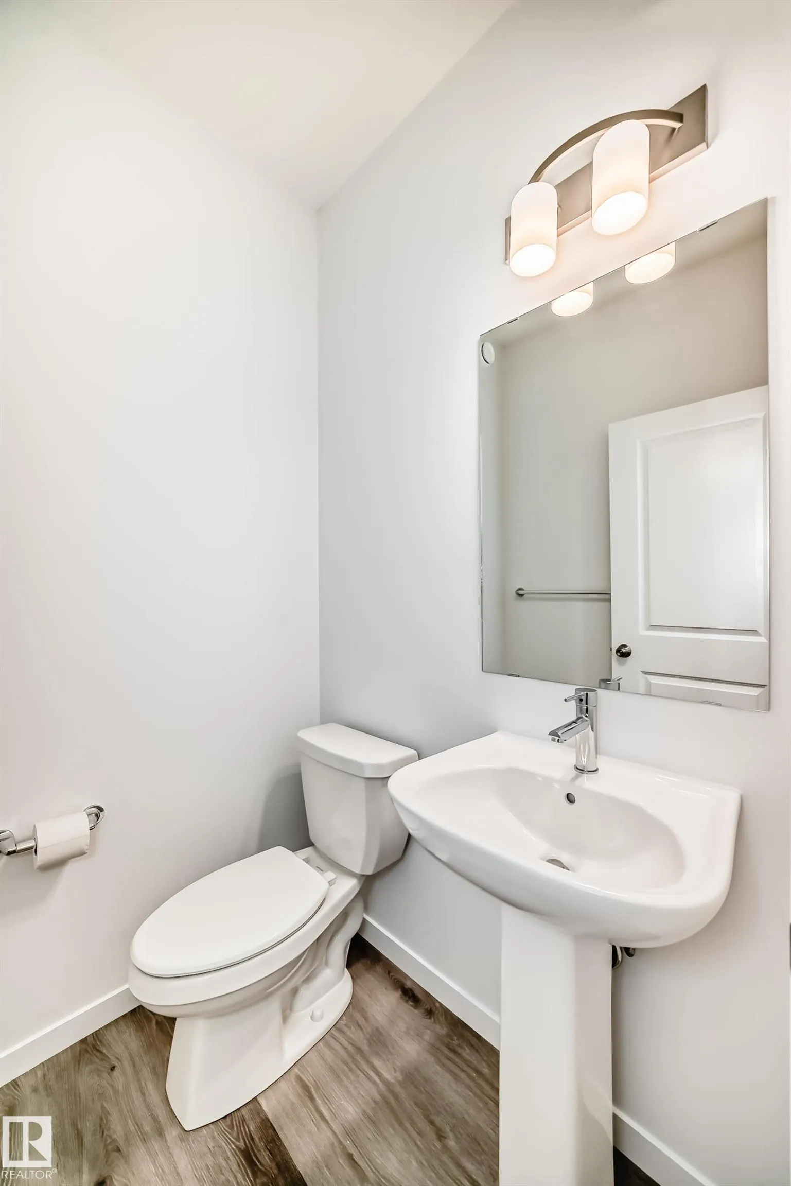 3965 Wren Loop