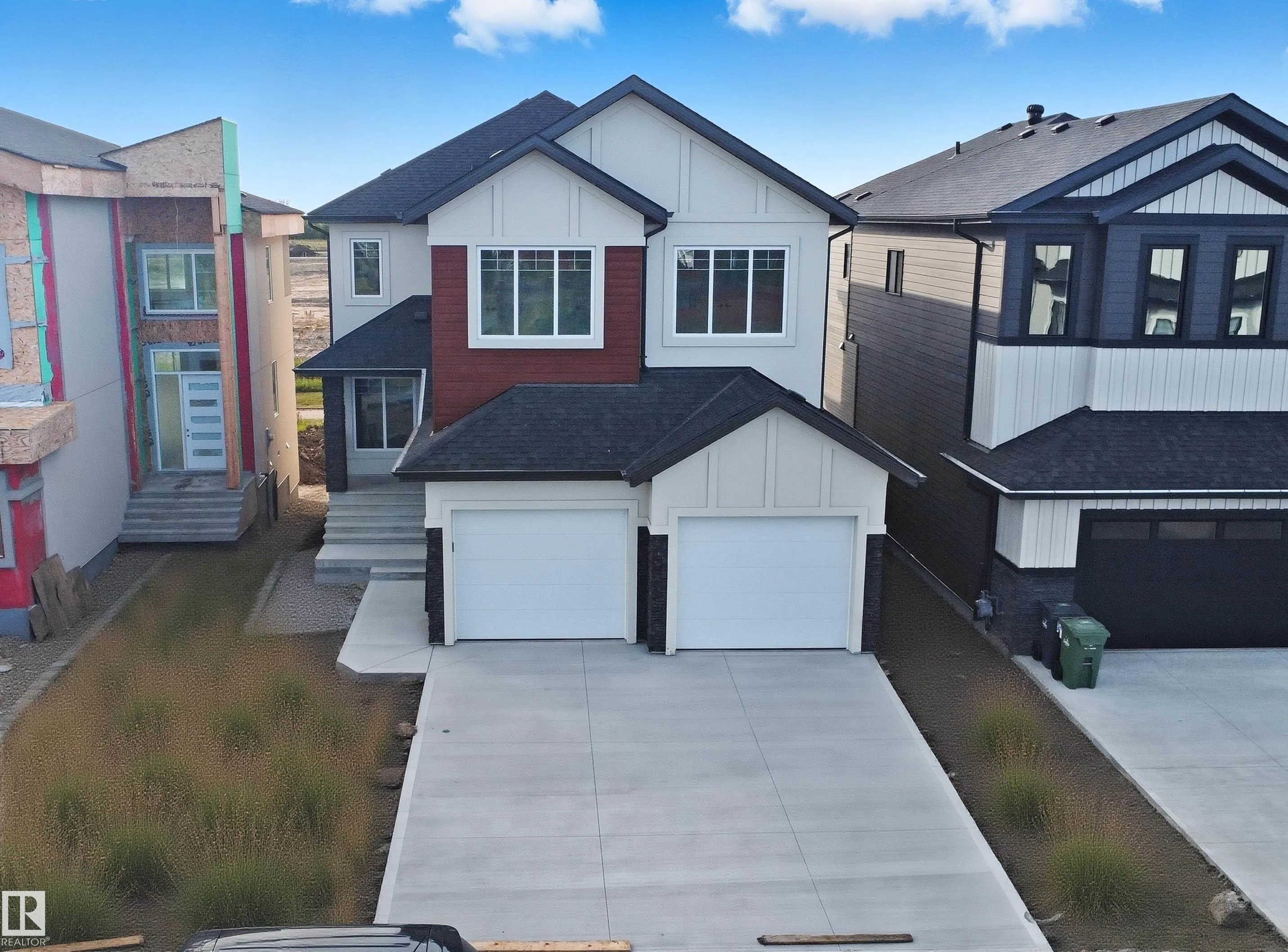 144 Edgewater Cir