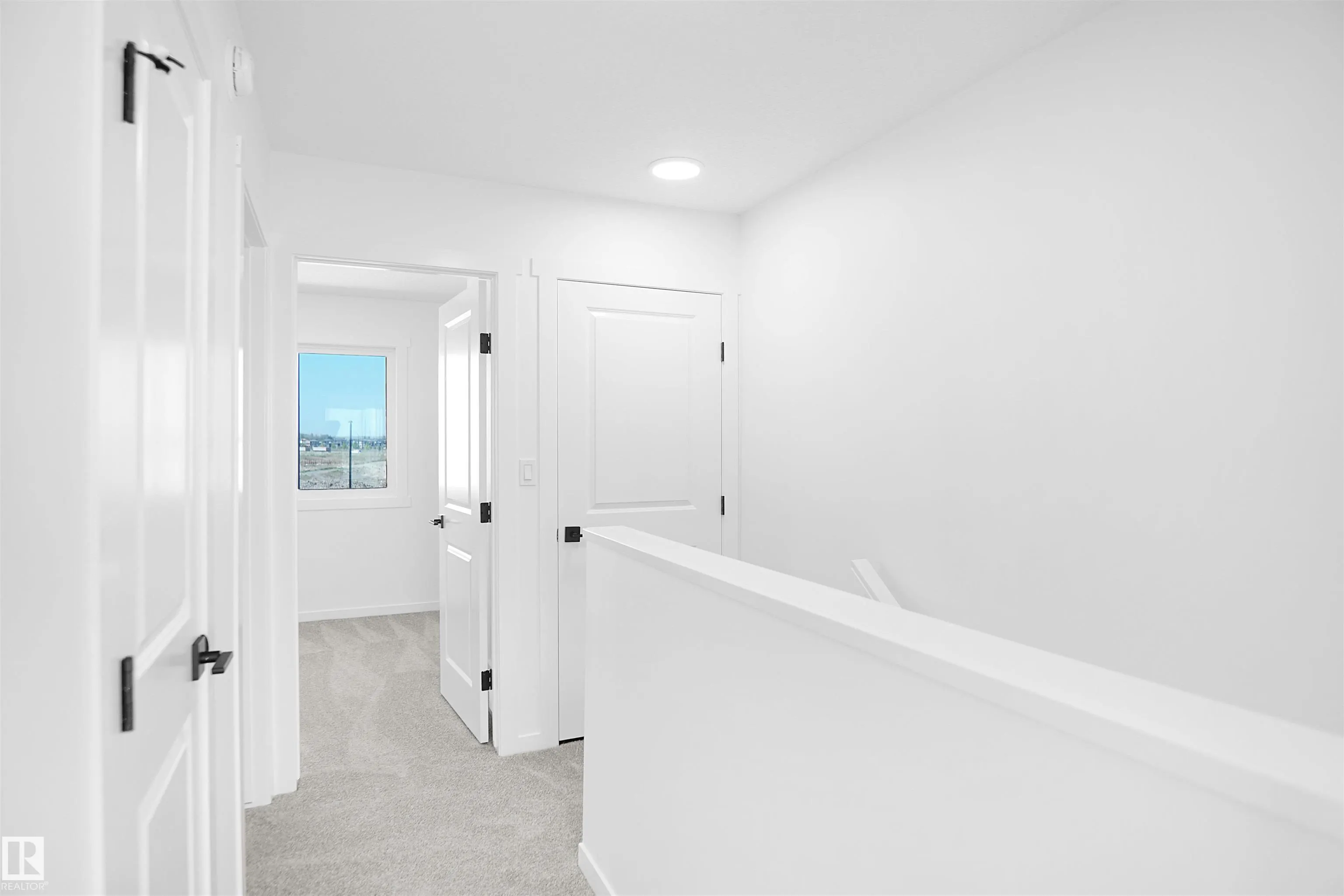 5142 RIVER'S EDGE Way