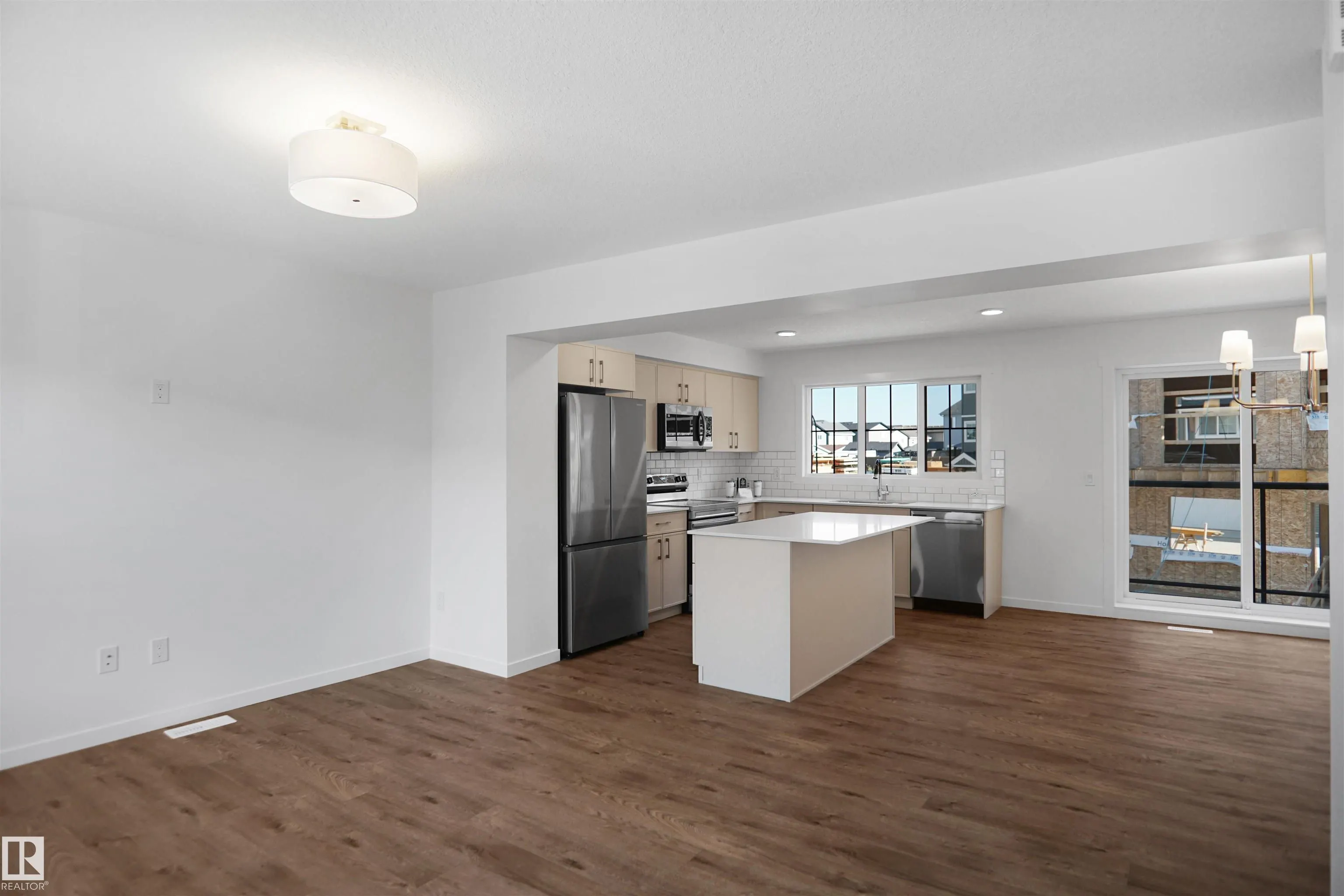 525 SECORD Boulevard