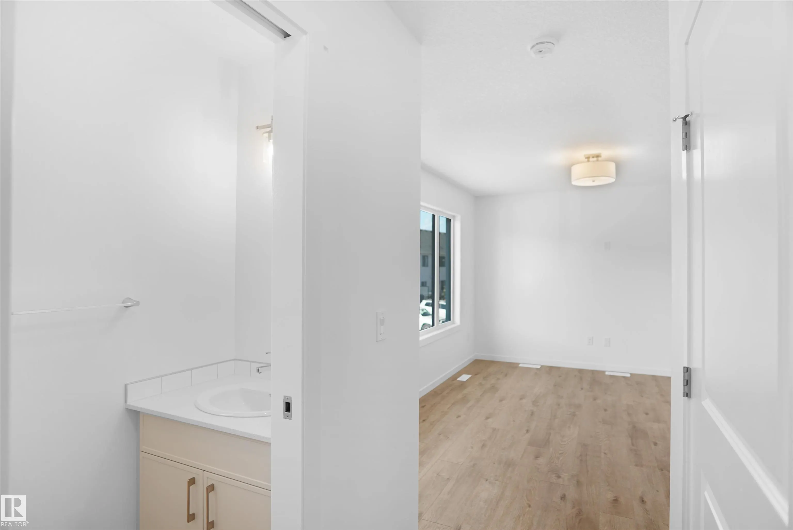 525 SECORD Boulevard