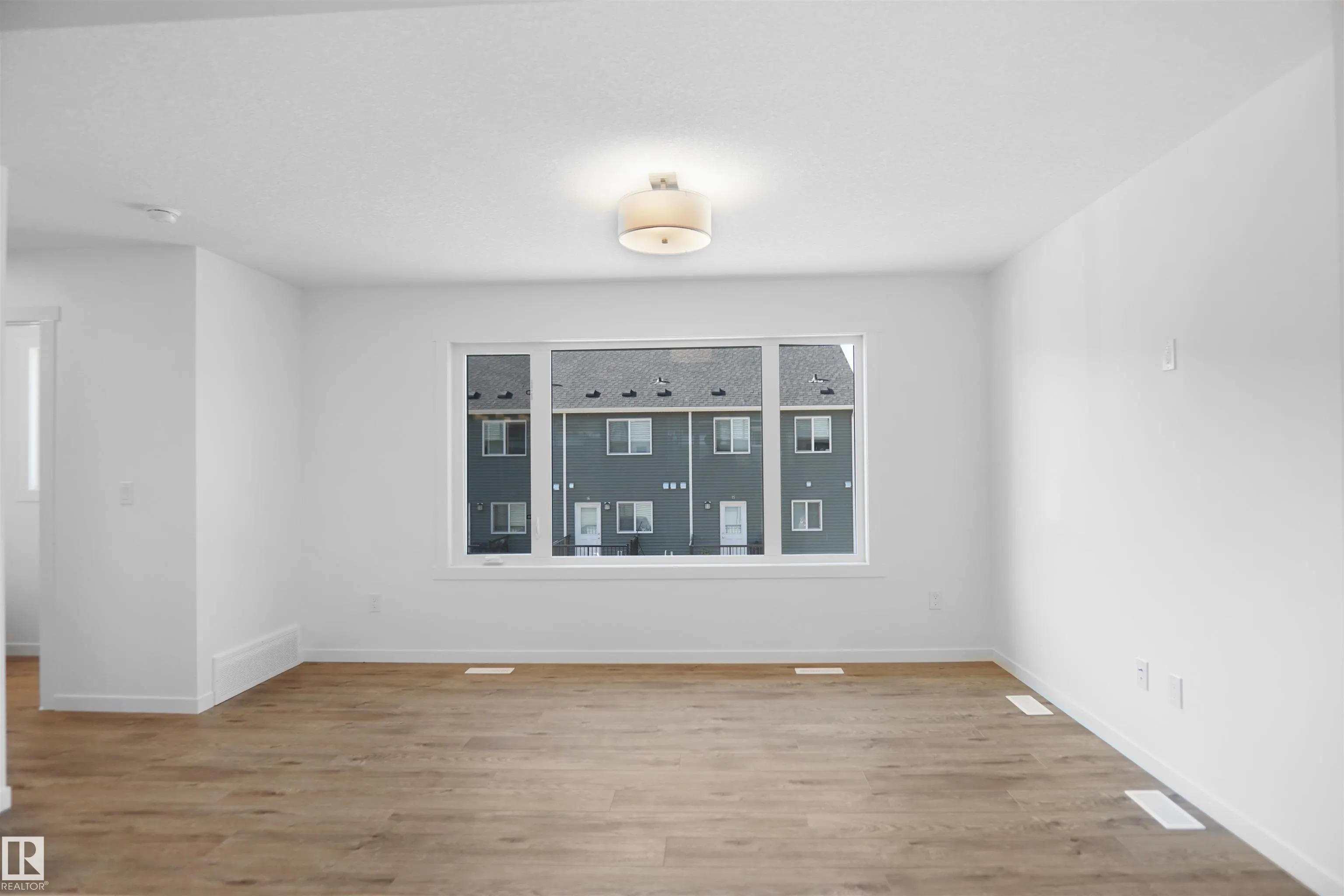 525 SECORD Boulevard