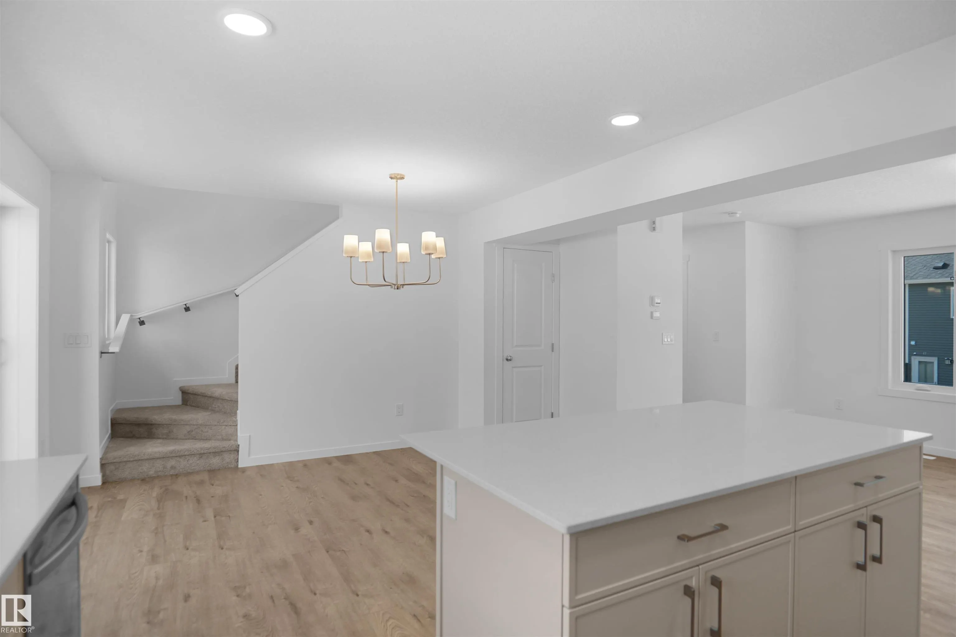 525 SECORD Boulevard