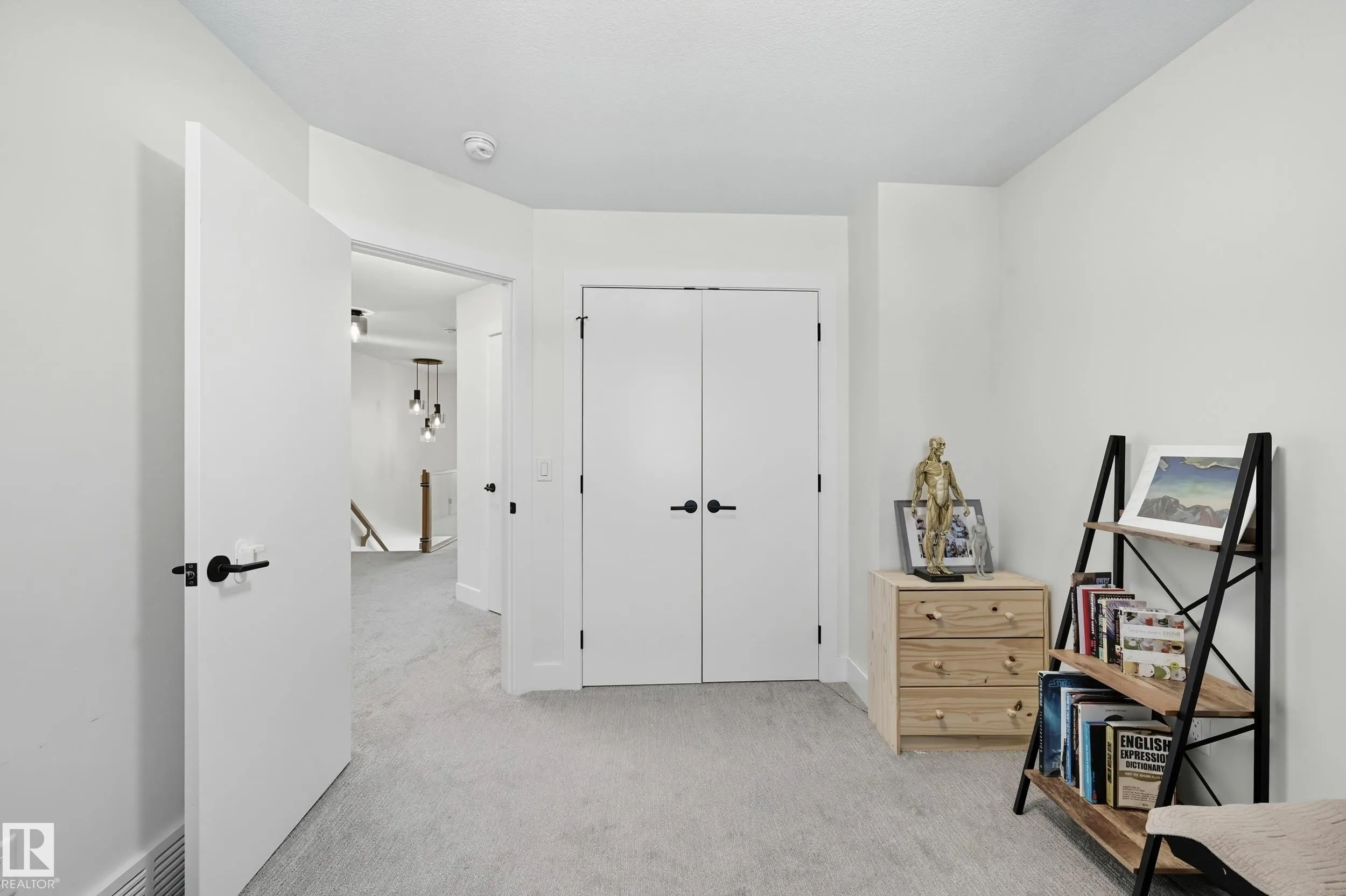 8806 85 Avenue