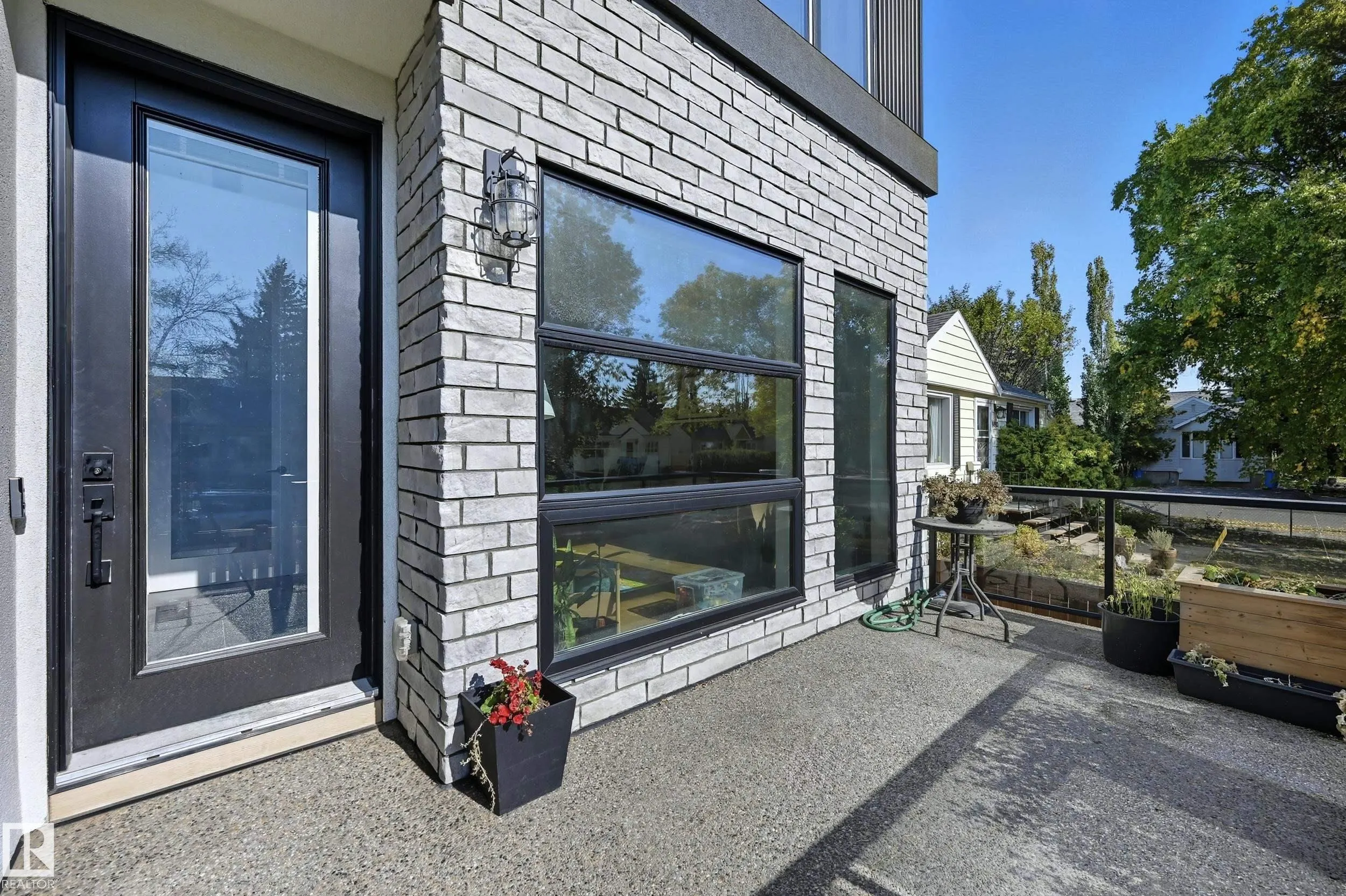 8806 85 Avenue