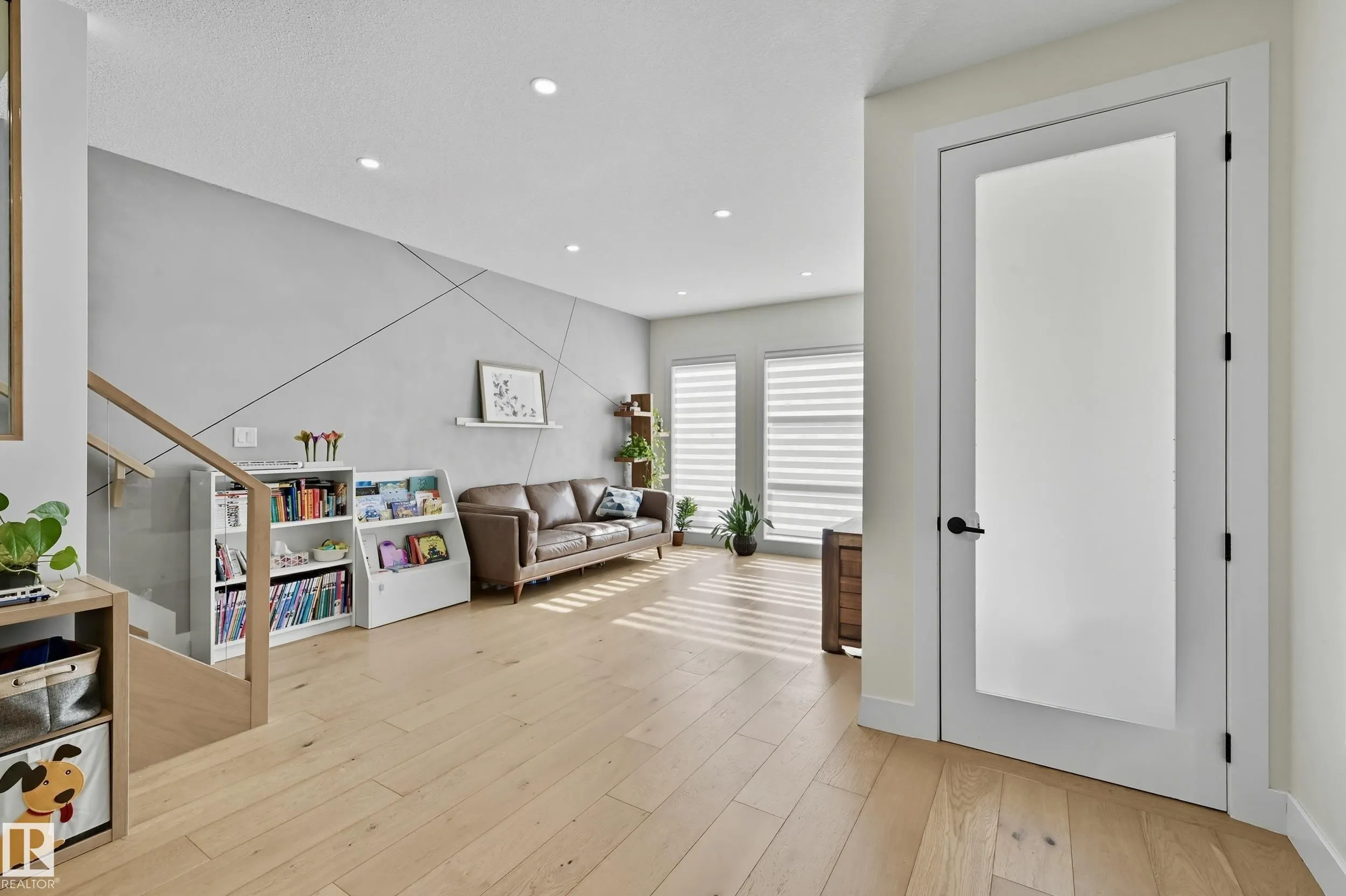 8806 85 Avenue