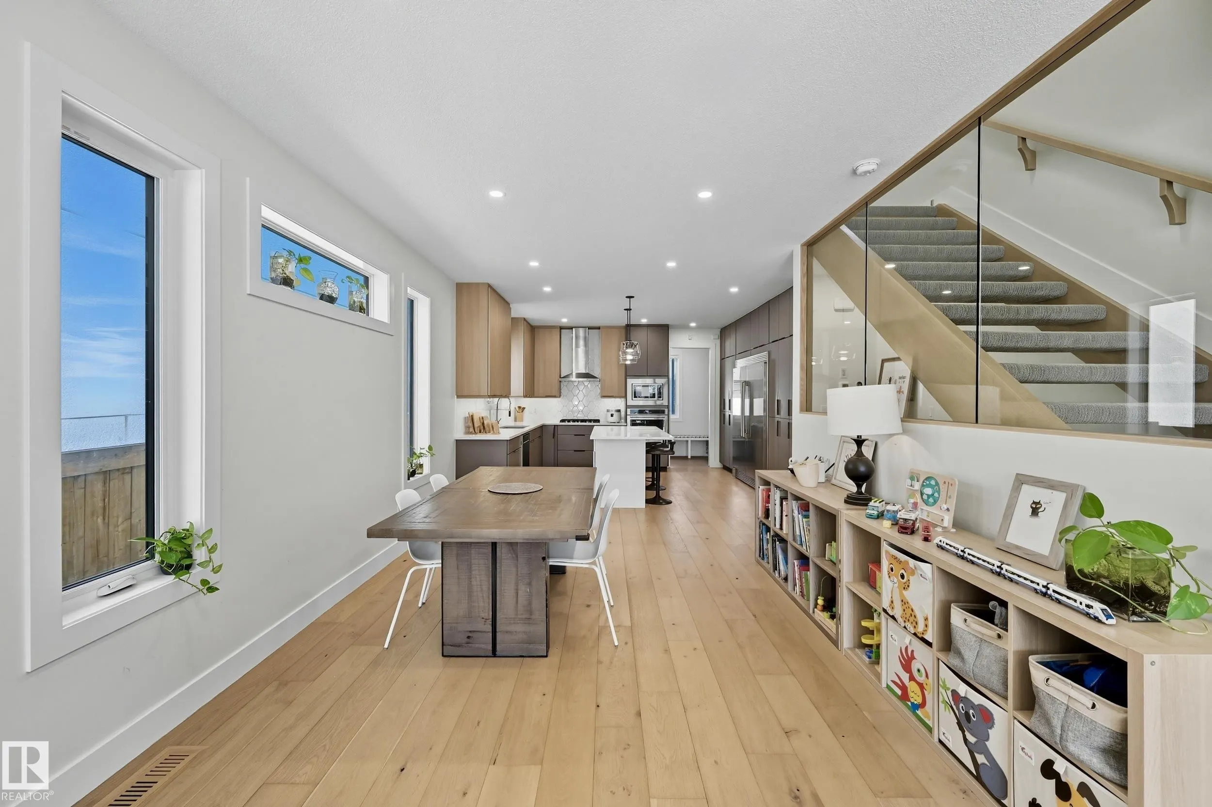 8806 85 Avenue