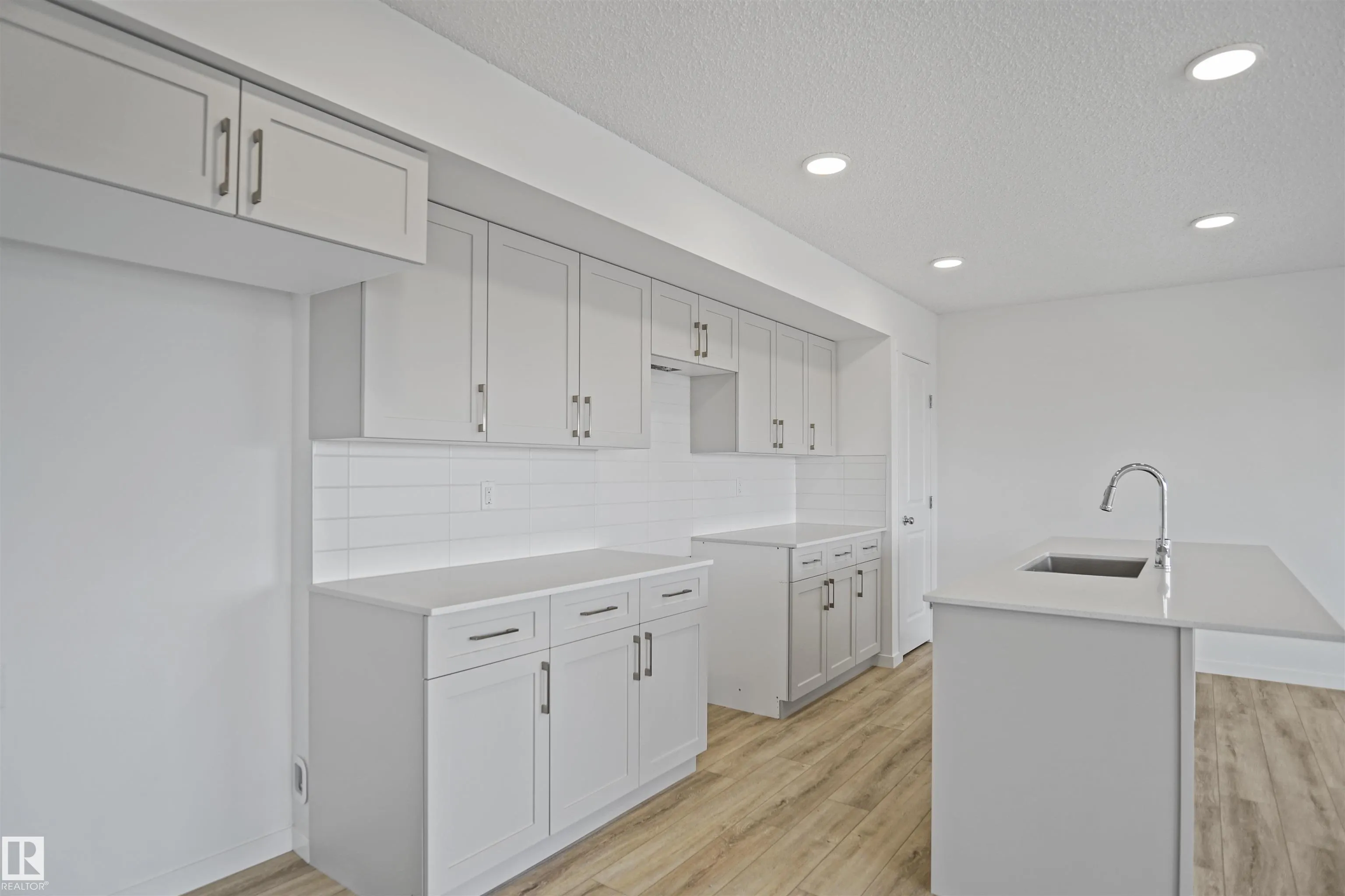 19904 31 Avenue