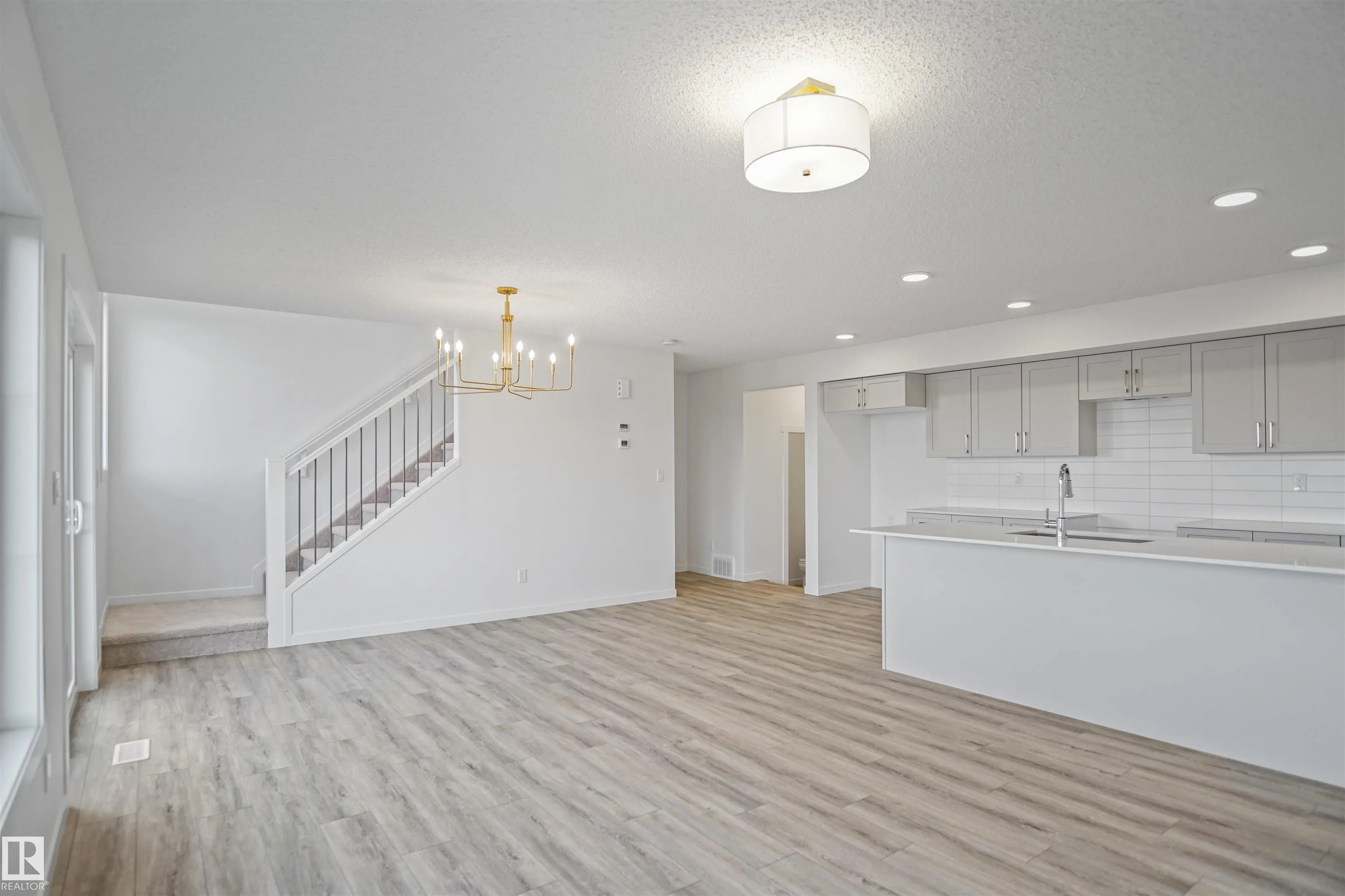 19904 31 Avenue