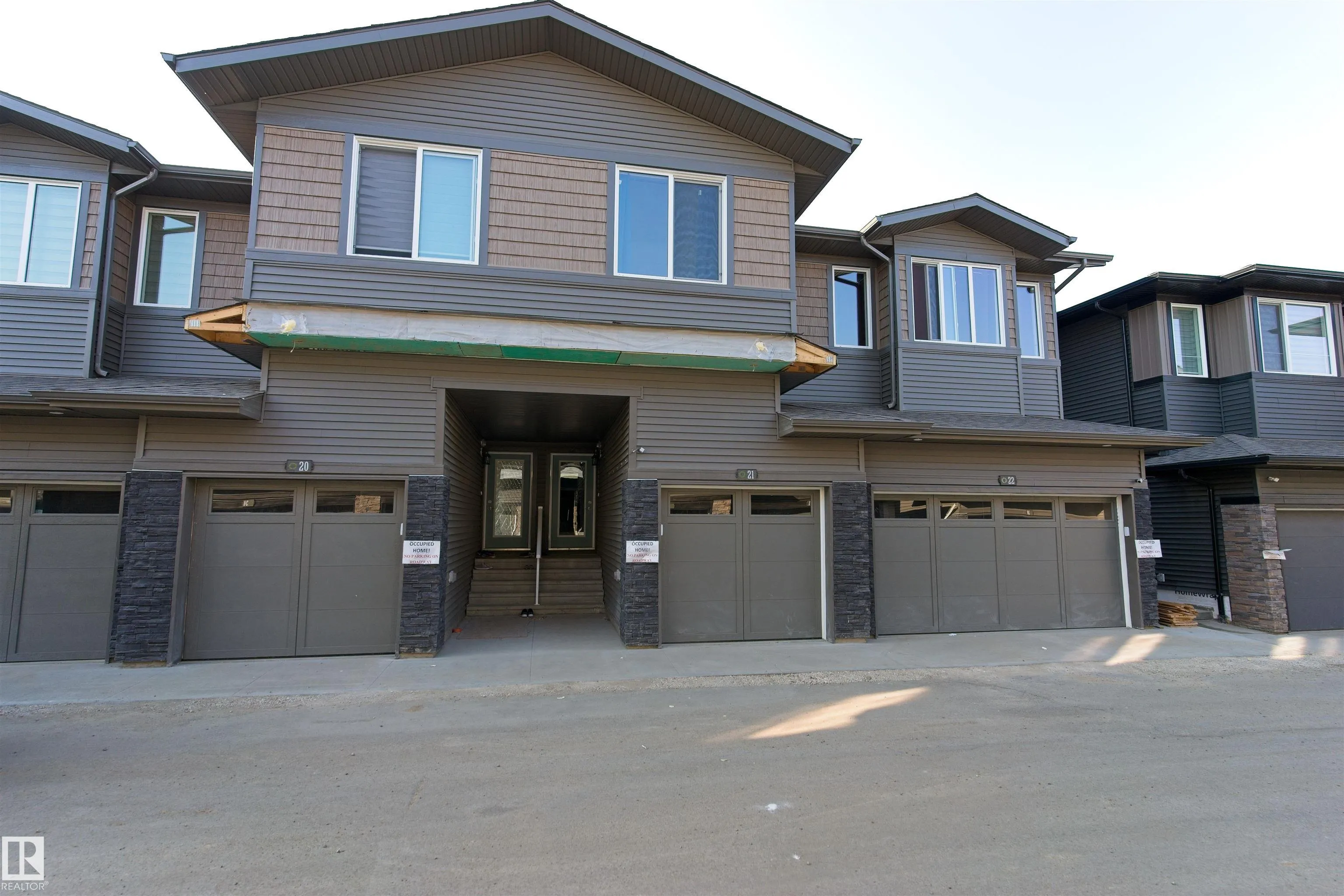 2710 66 St