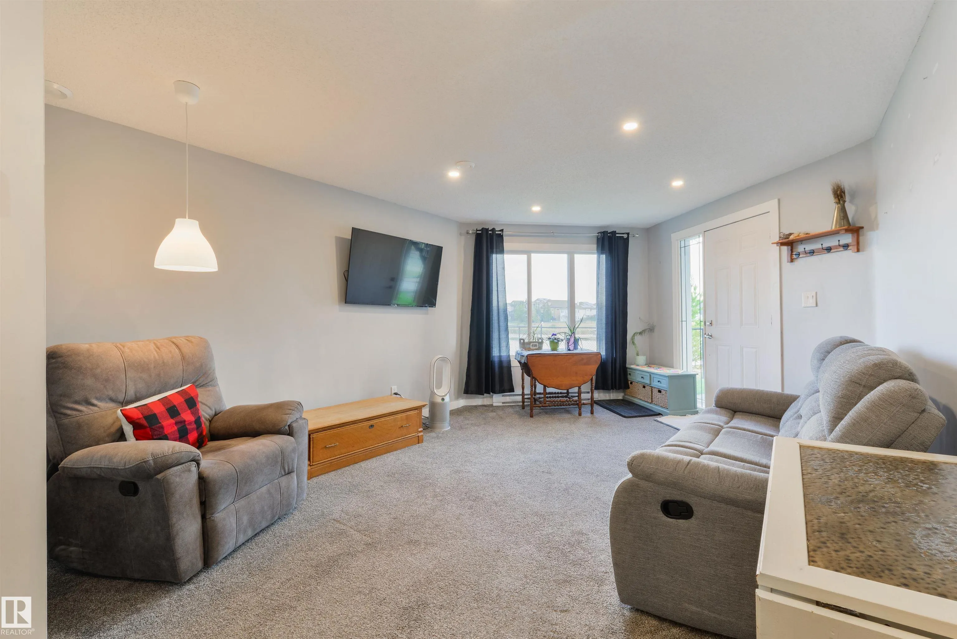 63 DALQUIST Bay
