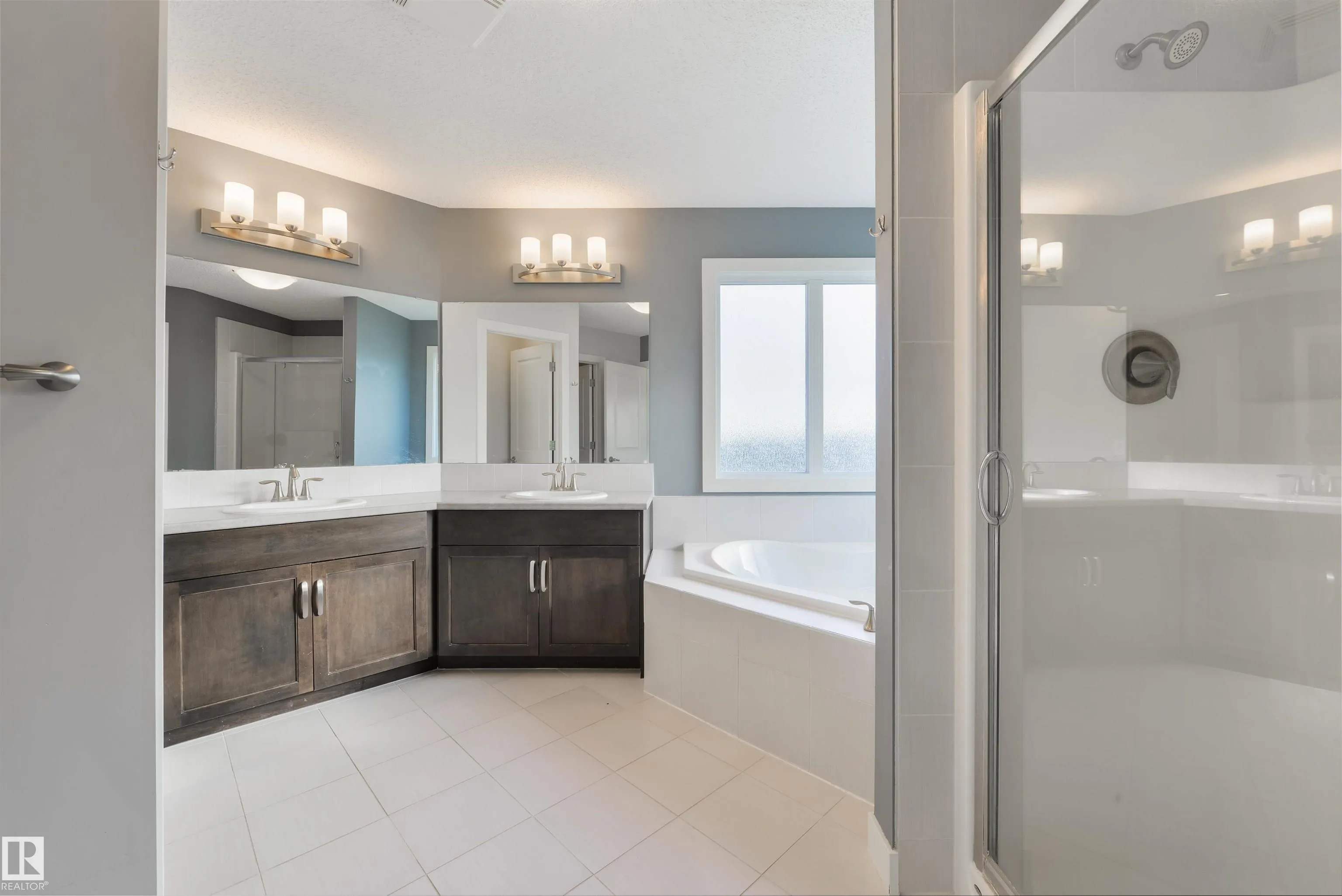 63 DALQUIST Bay